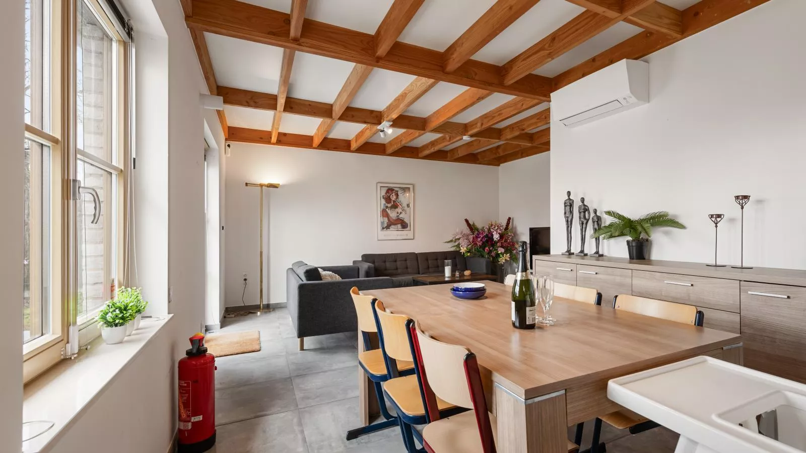 Westhinder I H91 - Dining room