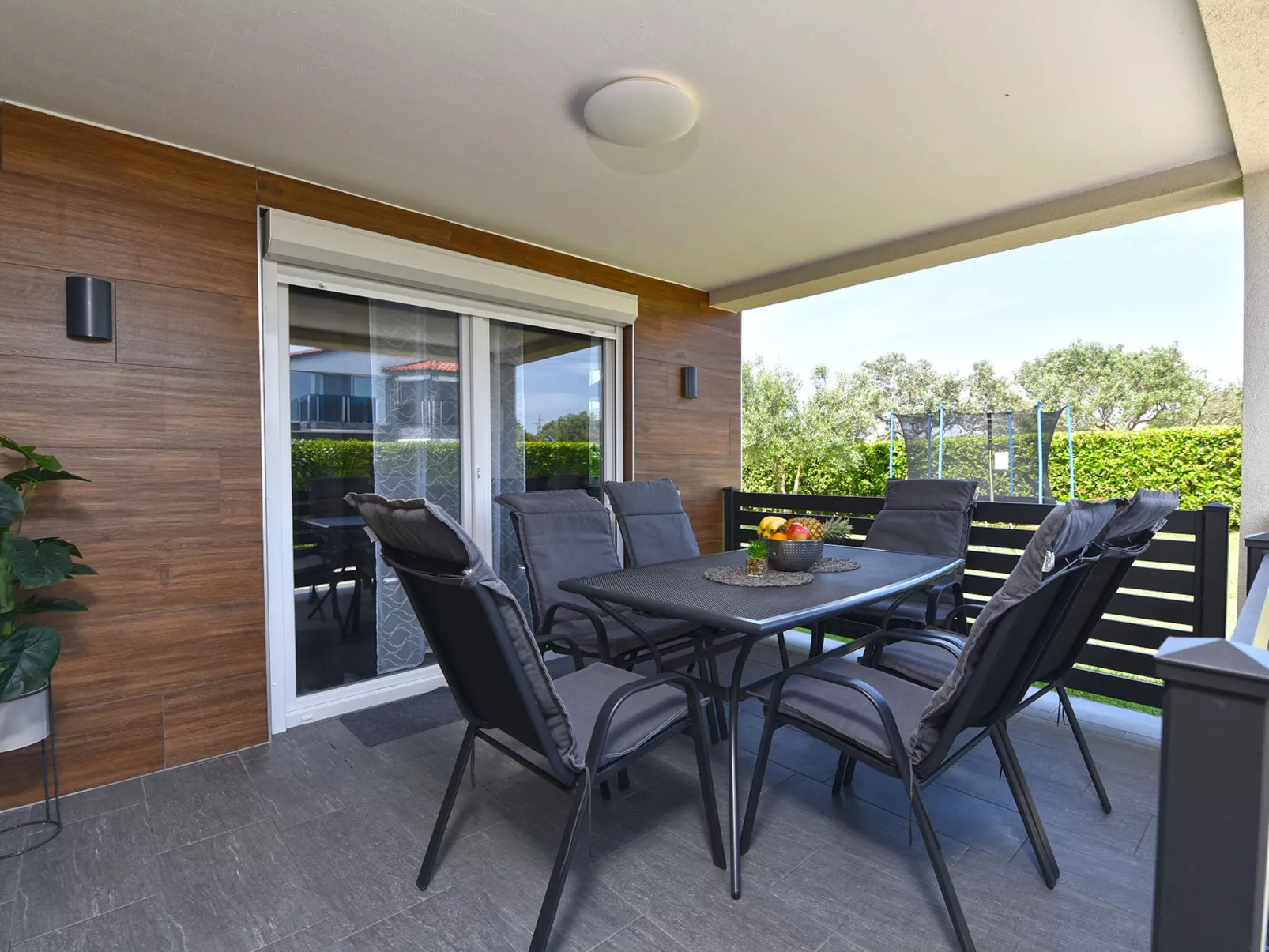 House 2154 - Outside