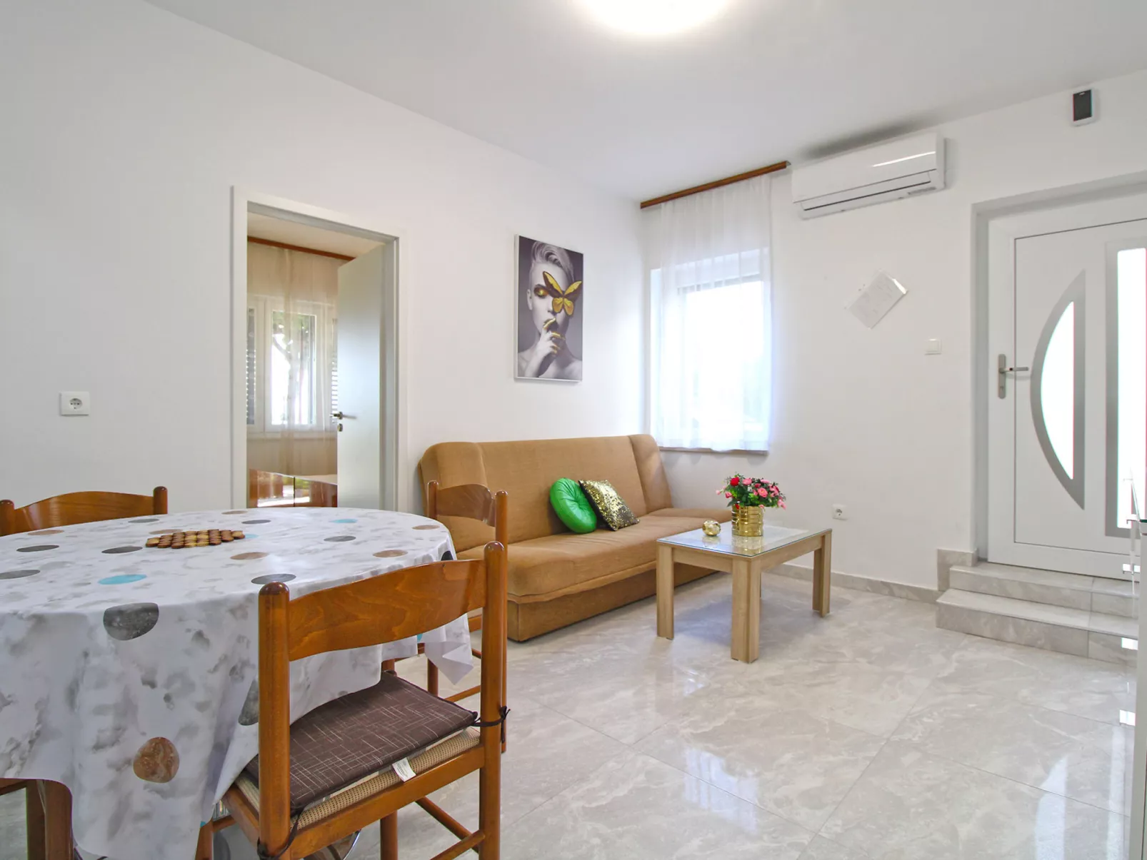 Apartment 1828 - Inside