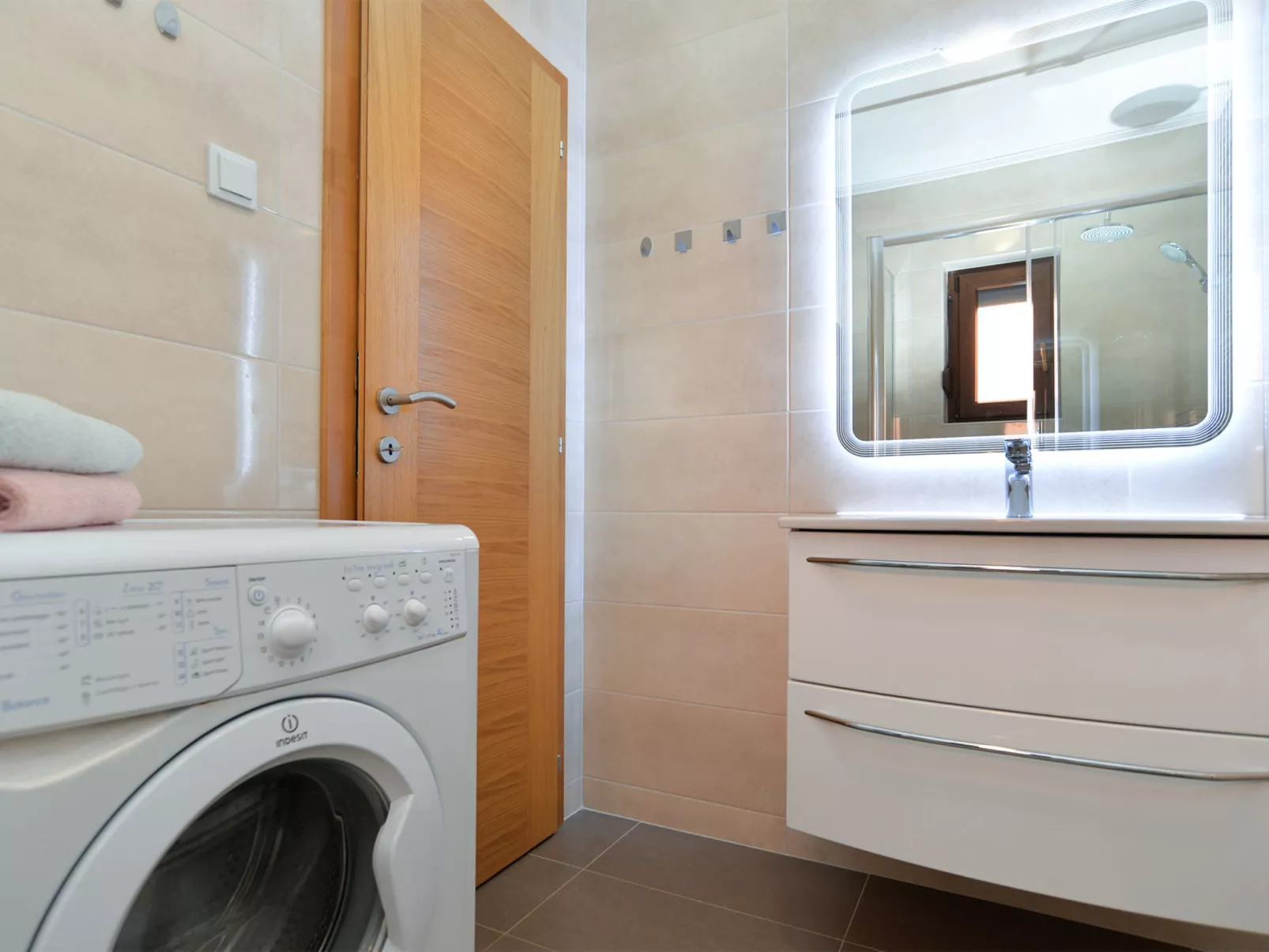 Apartment 43 - Dedans