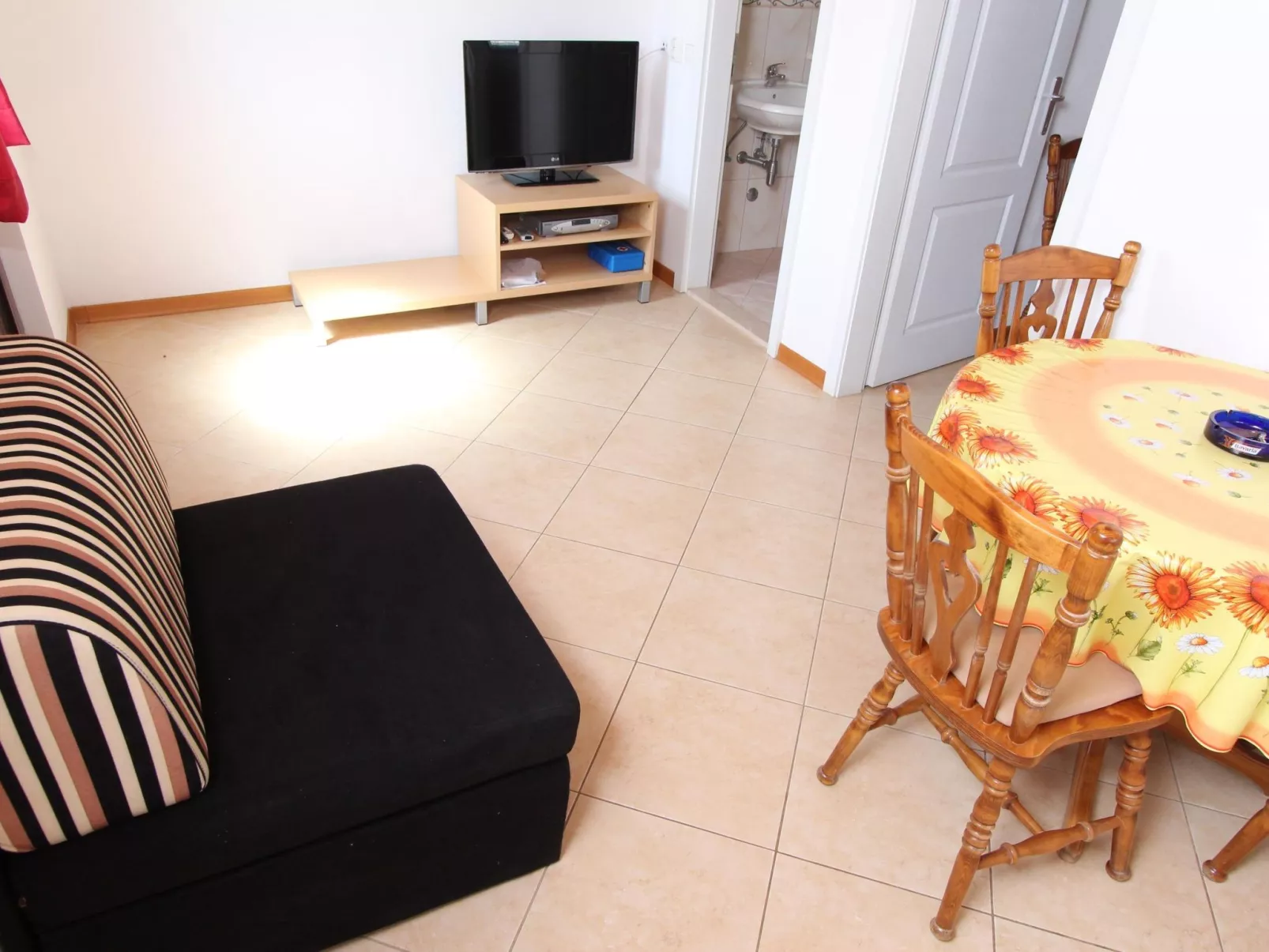 Apartment 616 - Dedans
