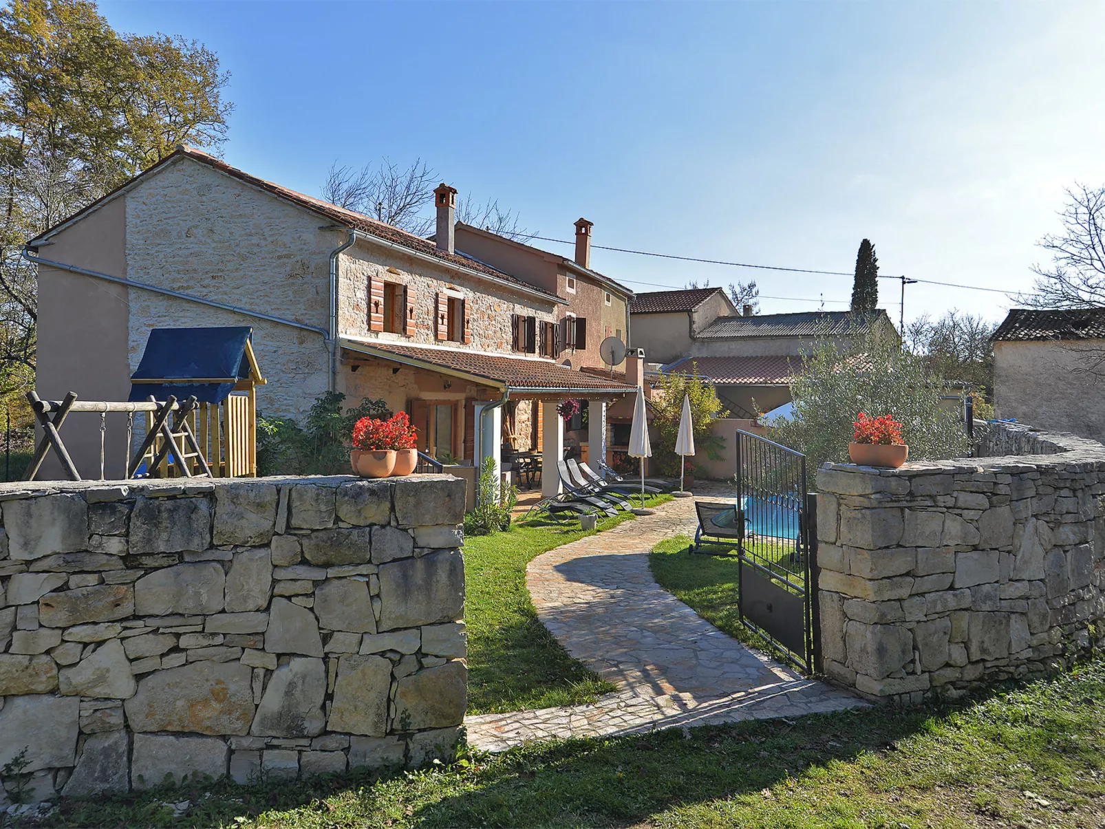 House 704 - Outside