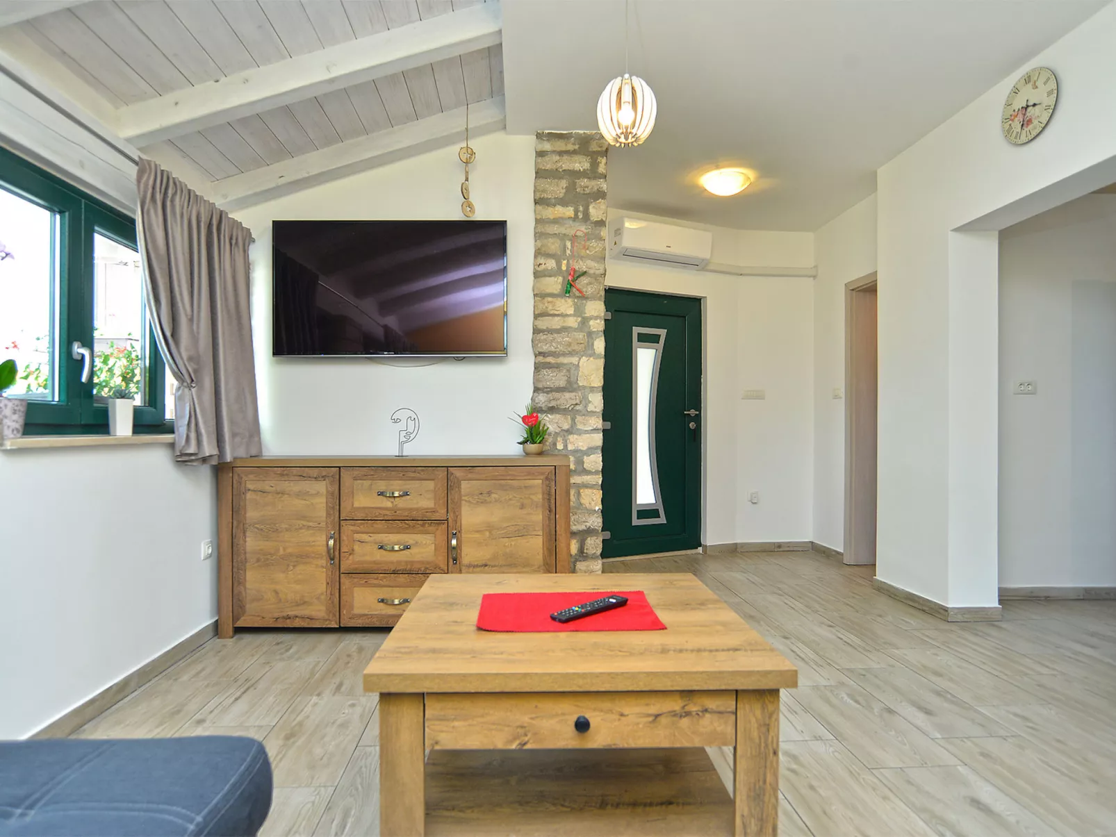 House 2157 - Drinnen