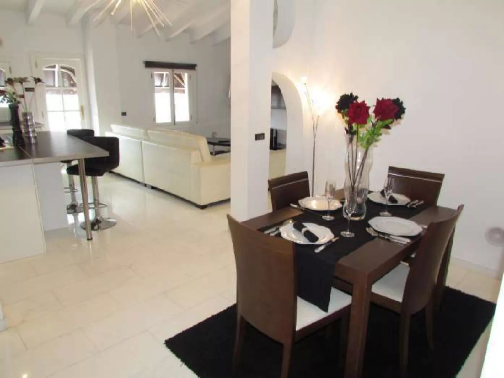 Villa VARNA -Casa en Capdepera- Piscina Privada- Barbacoa. Niños bienvenidos - - Inside