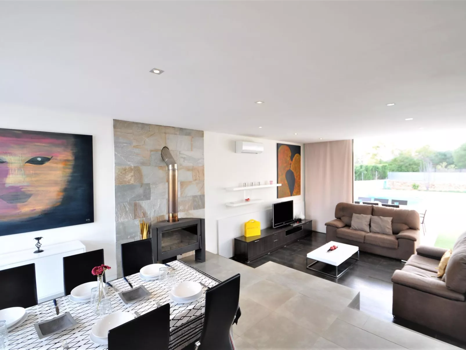 Moderna Villa cerca del golf y con piscina privada, ideal para familias - ofert - Inside