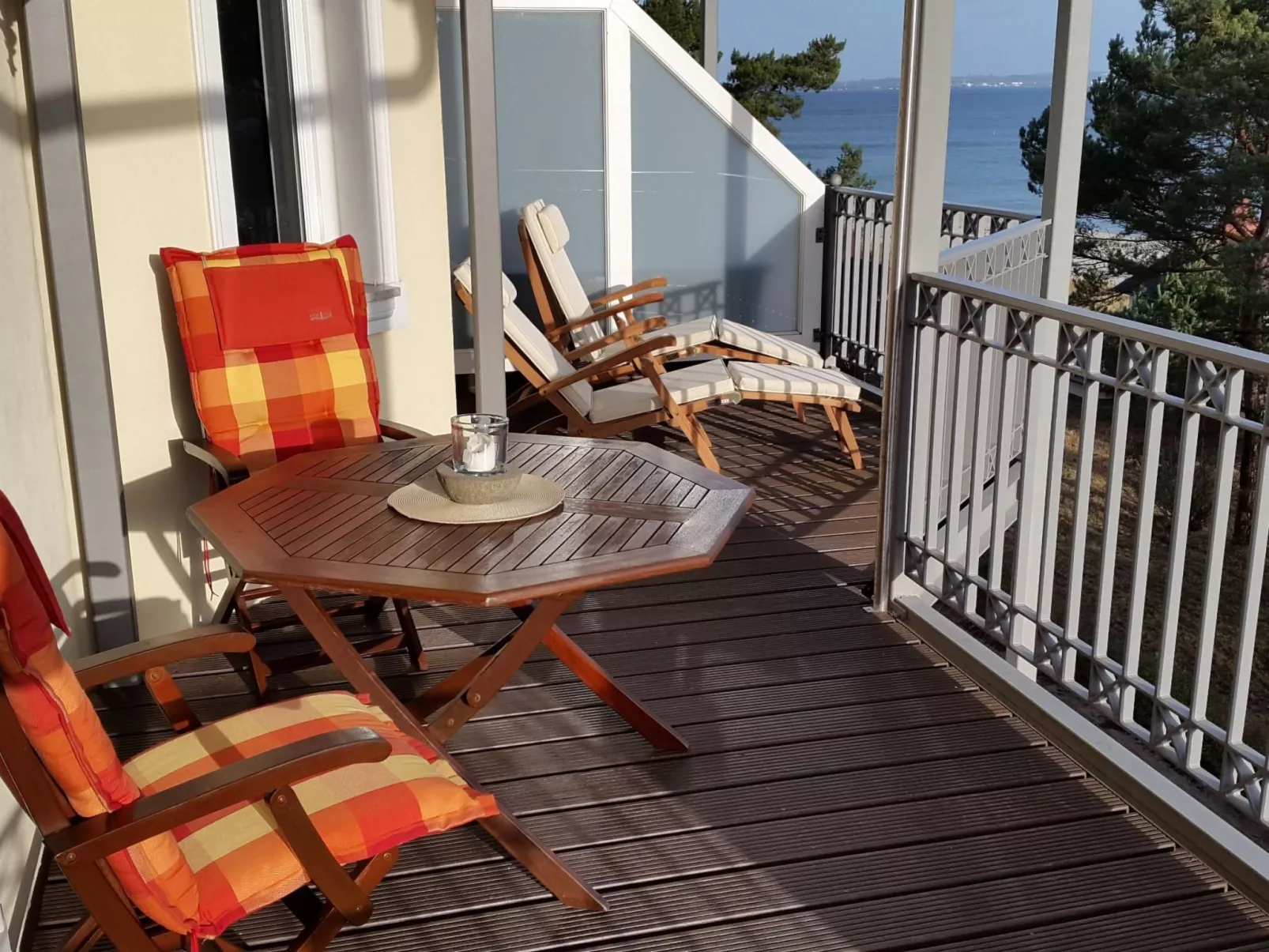 Strandnahe Wohnung mit Großem Balkon und Meerblick - Dehors