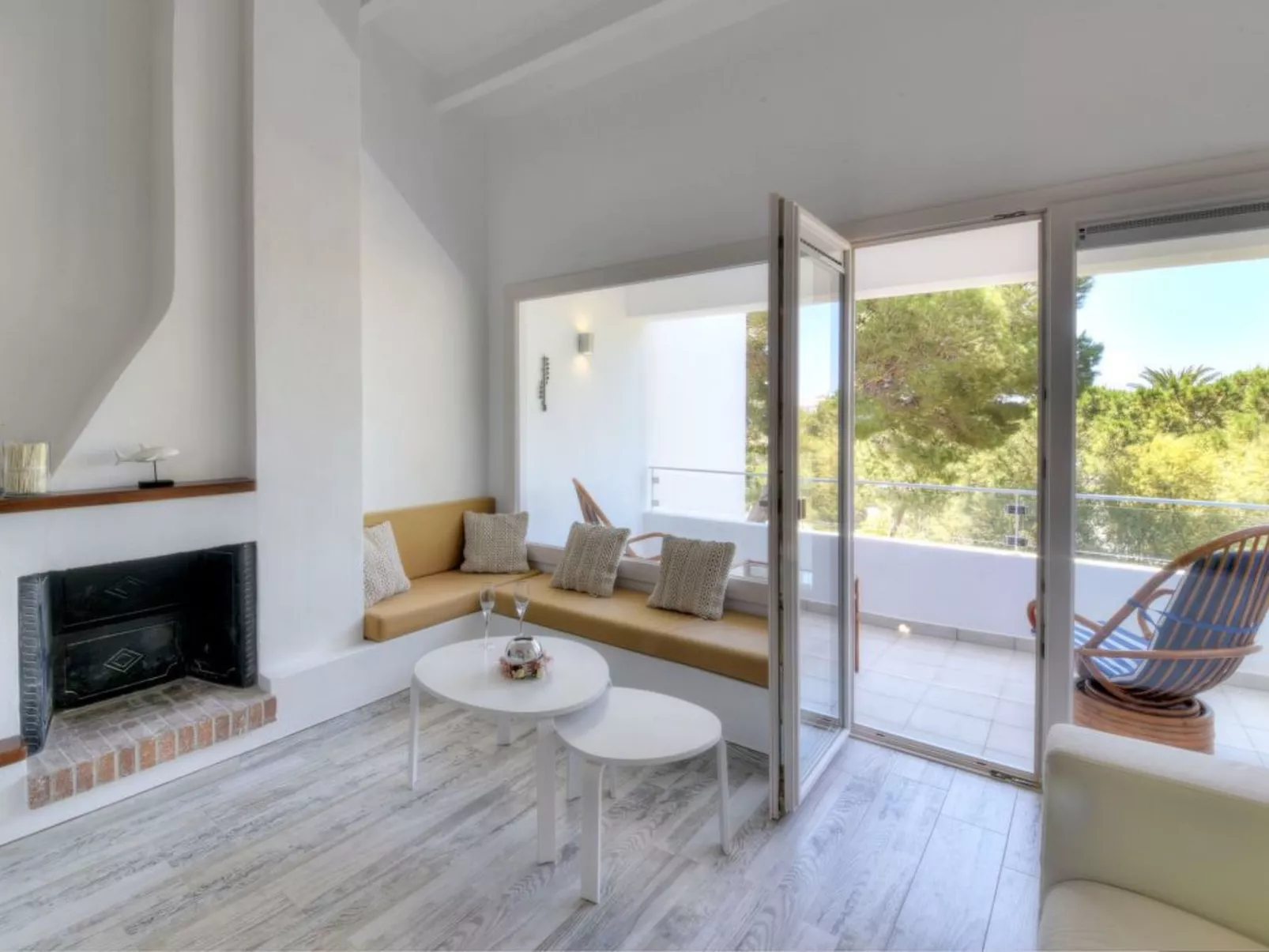 Modernes helles 3-Schlafzimmer Apartment mit Klimaanlage, 2017 komplett neu ren - Drinnen