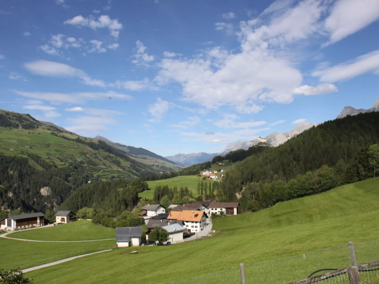 Forsthaus Falkenstein, (Tarasp). - Draußen