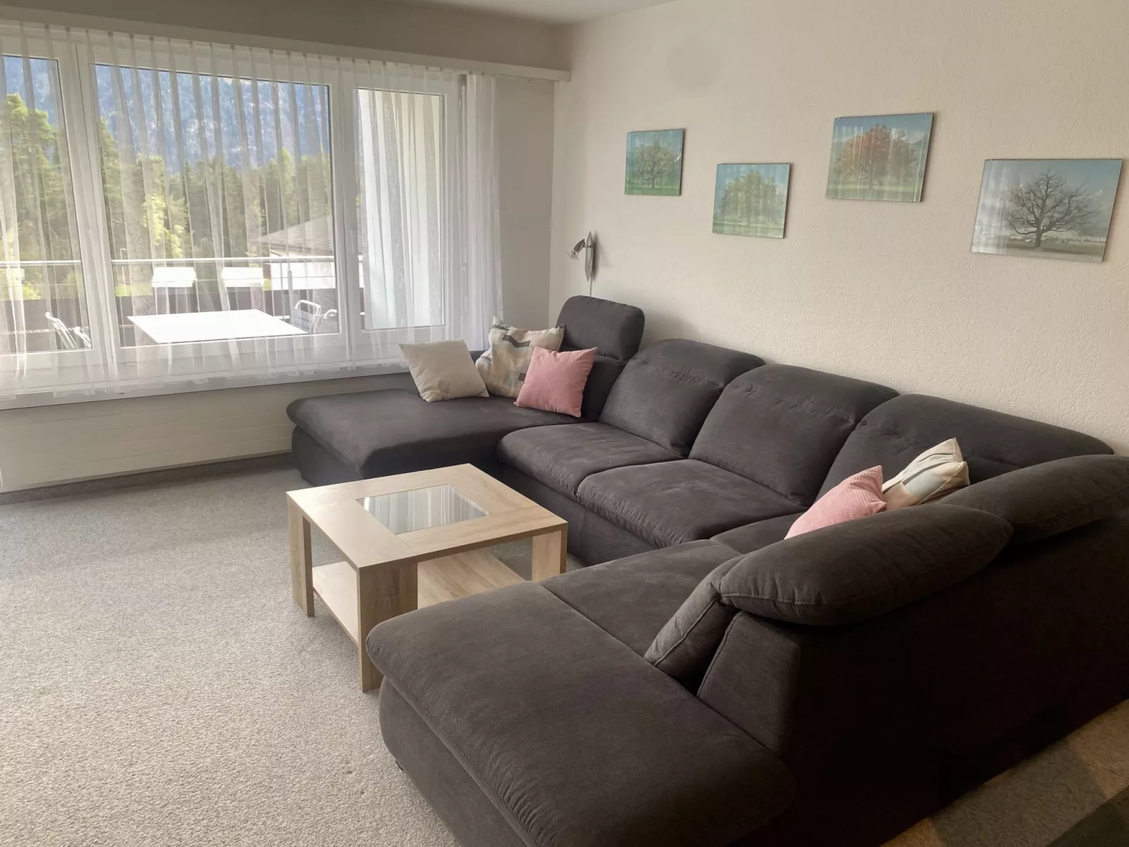 Casa Pignia - Roth, (Laax GR). 3-Zimmerwohnung - Drinnen