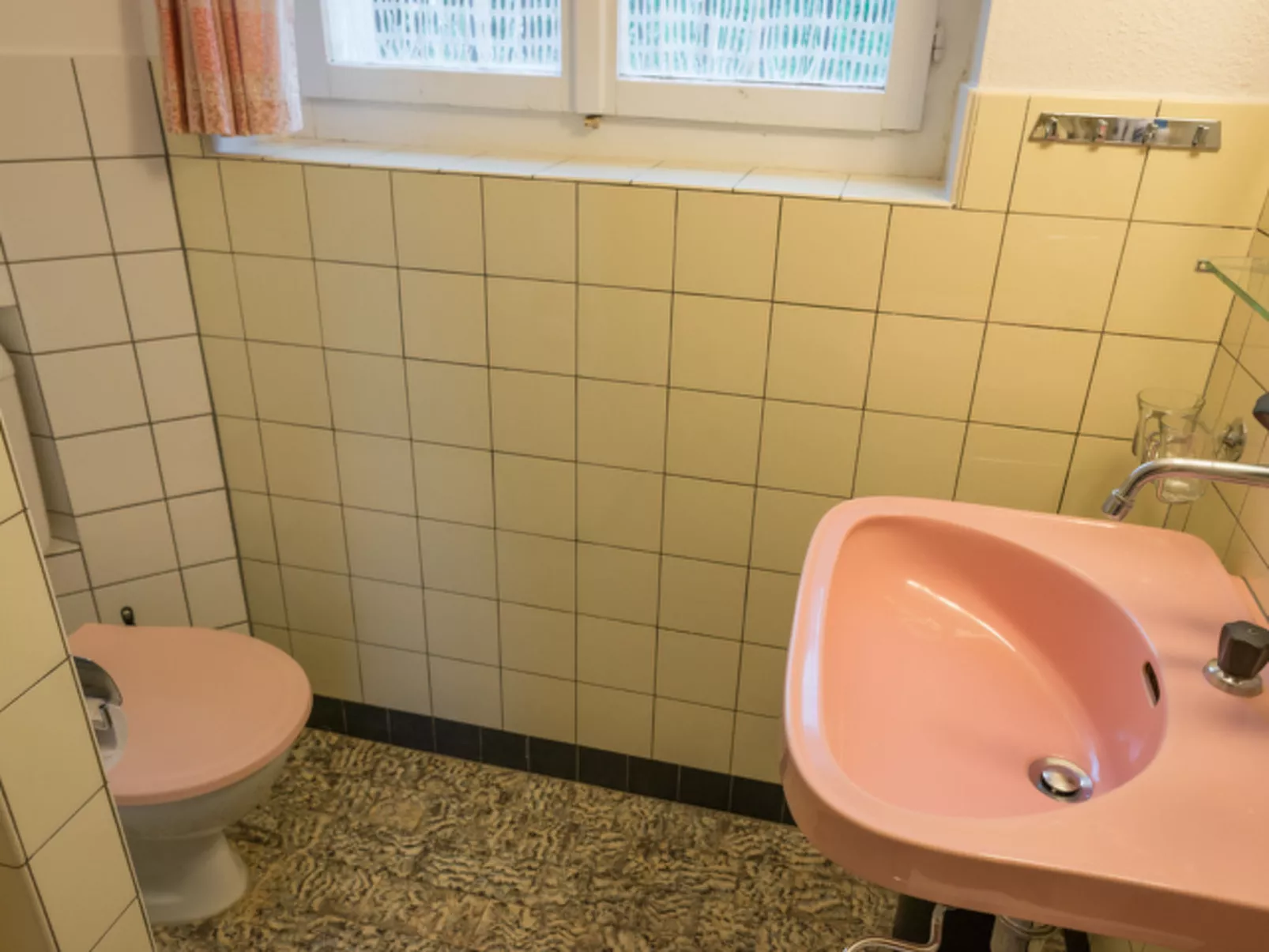 Casa Mirella, (Flims Dorf). 4 Zimmerwohnung - Drinnen