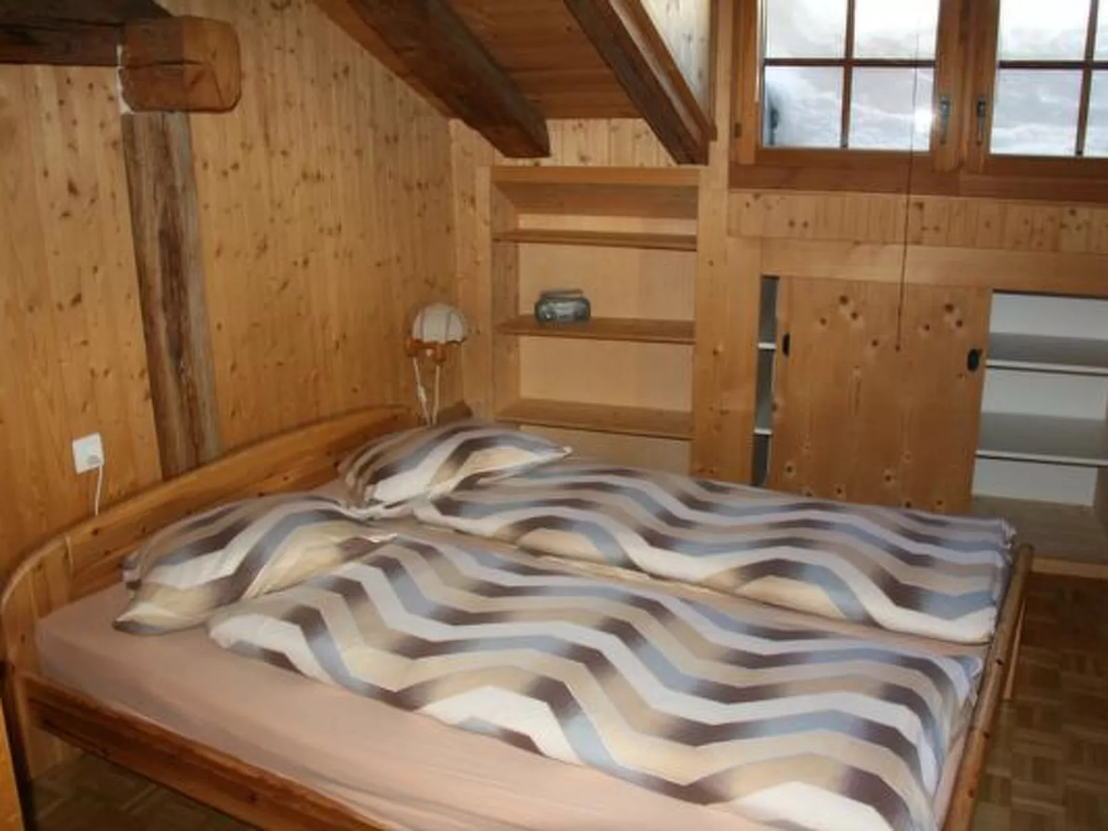 Dachwohnung Plazzetta 23, (Sent). - Drinnen