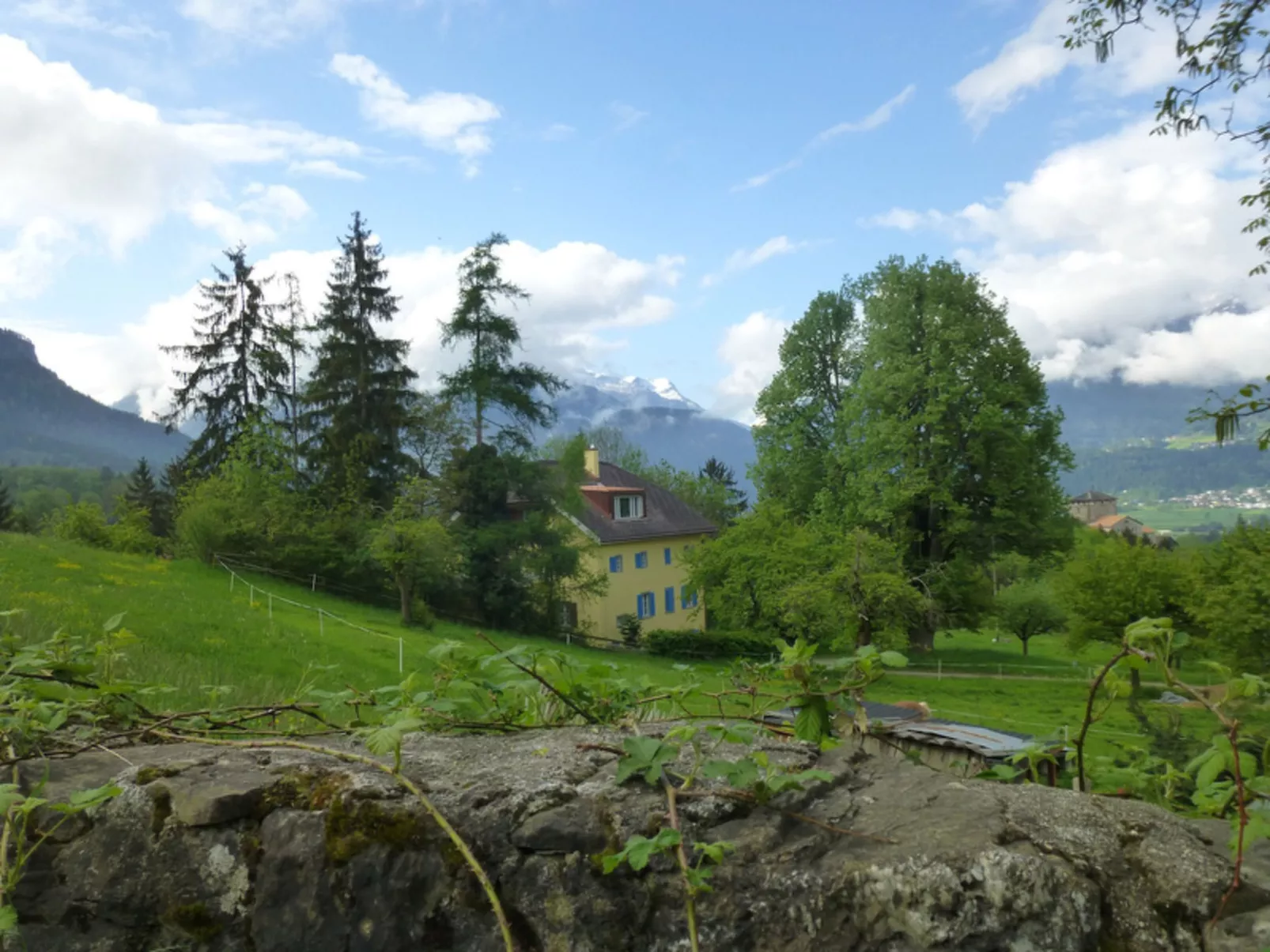 Haus Noains, (Rodels). - Draußen