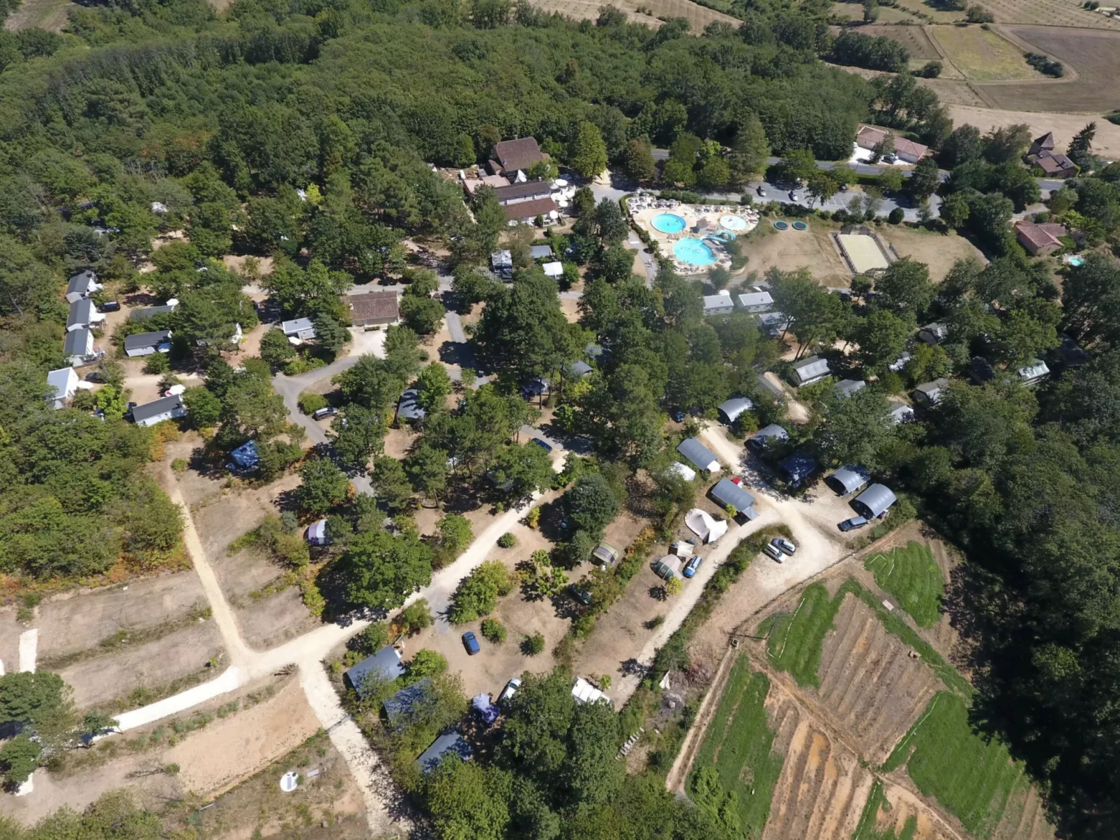 Camping Le Clou - Lodge de Luxe - Draußen