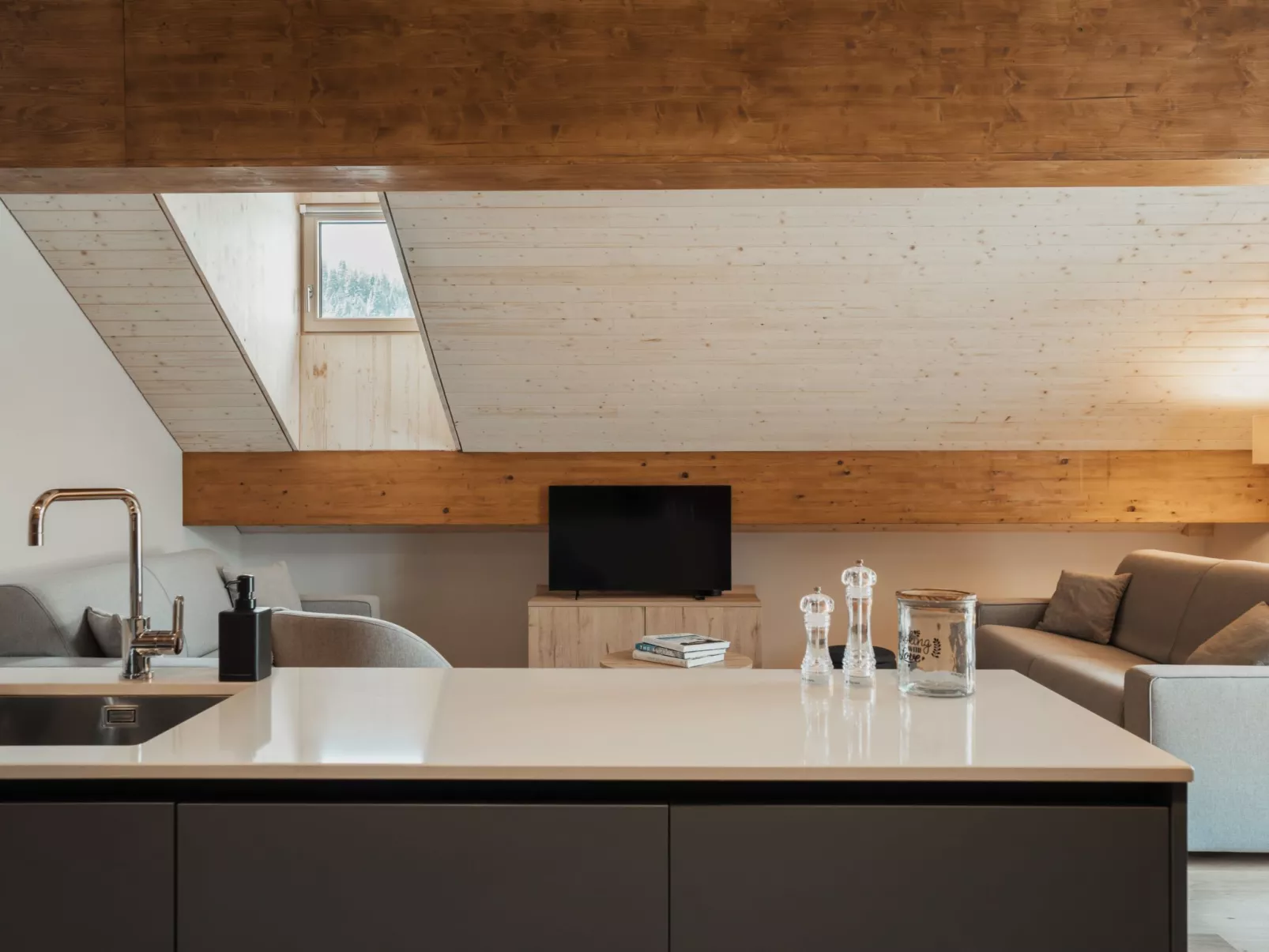 Alpine Apartments, (San Bernardino). - Drinnen