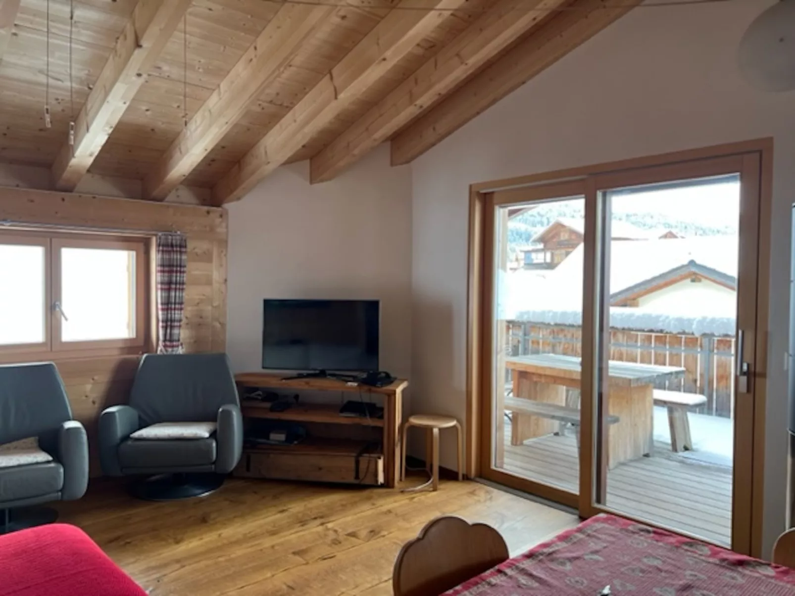 Hirtegga 1, Obersaxen-Miraniga, (Obersaxen). - Drinnen