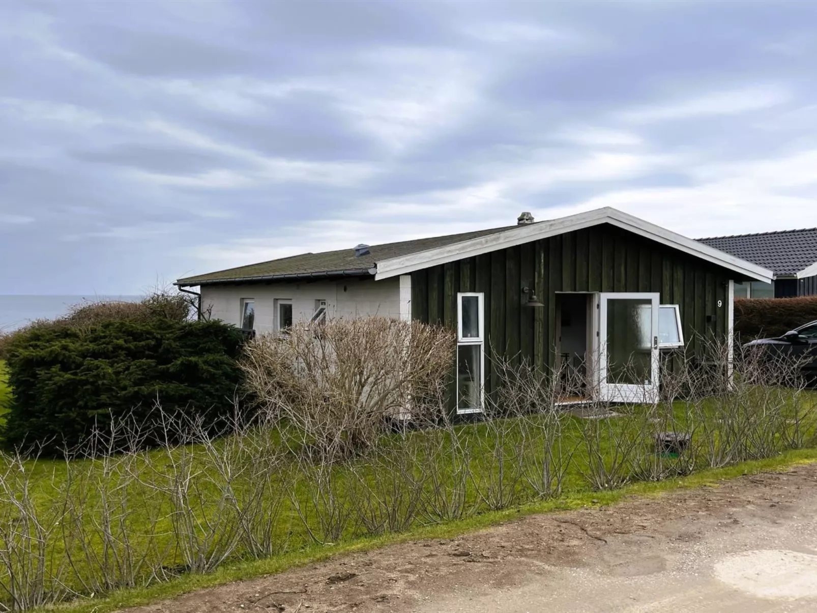"Edla" - 35m from the sea - Outside