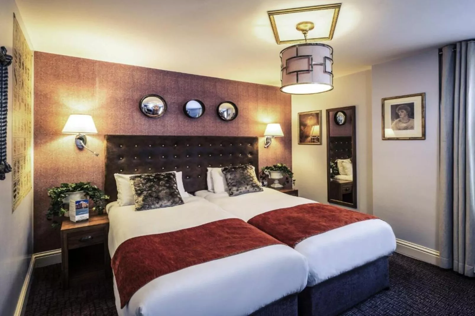 Standard Twin Room - Schlafzimmer