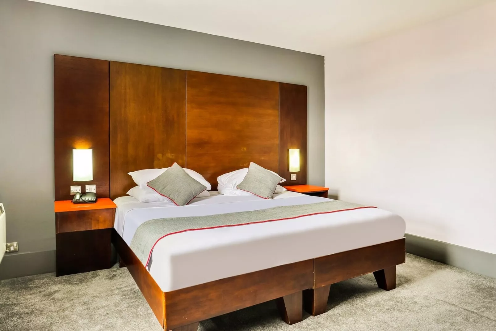 Standard King Room - Schlafzimmer