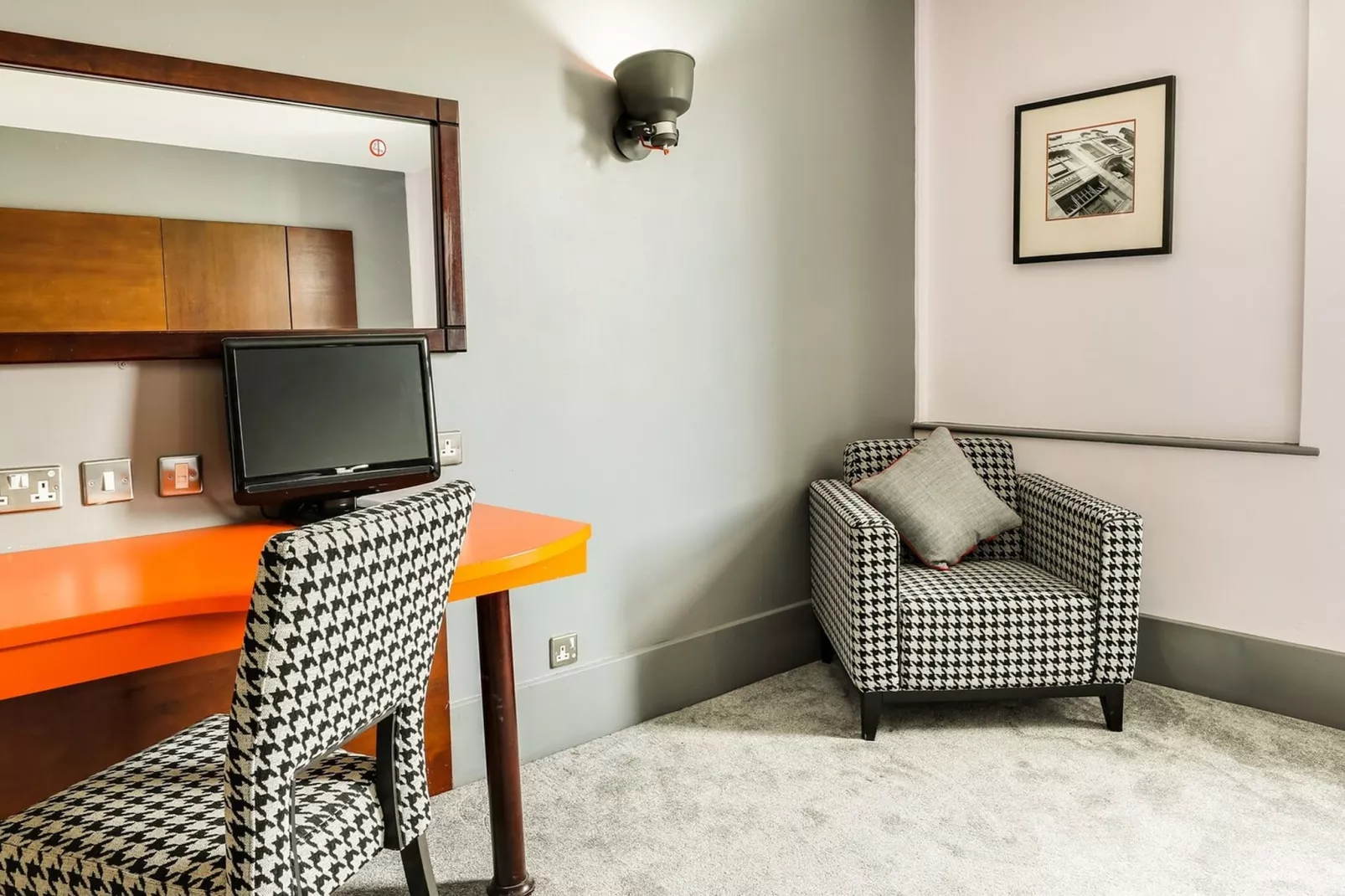 Standard Twin Room - Schlafzimmer