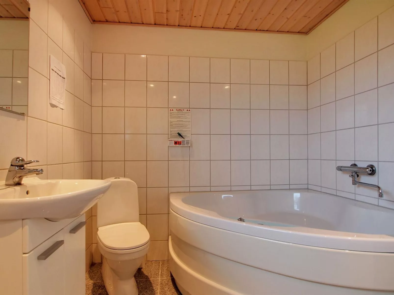 "Karanfilka" - 900m from the sea - Drinnen