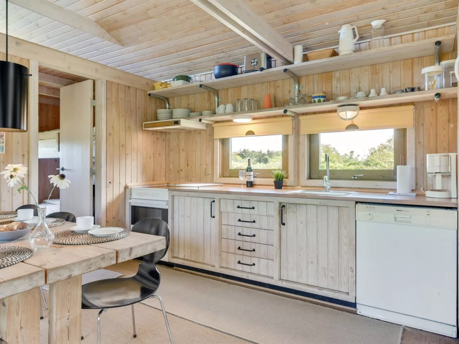 "Aiva" - 1.5km from the sea - Drinnen