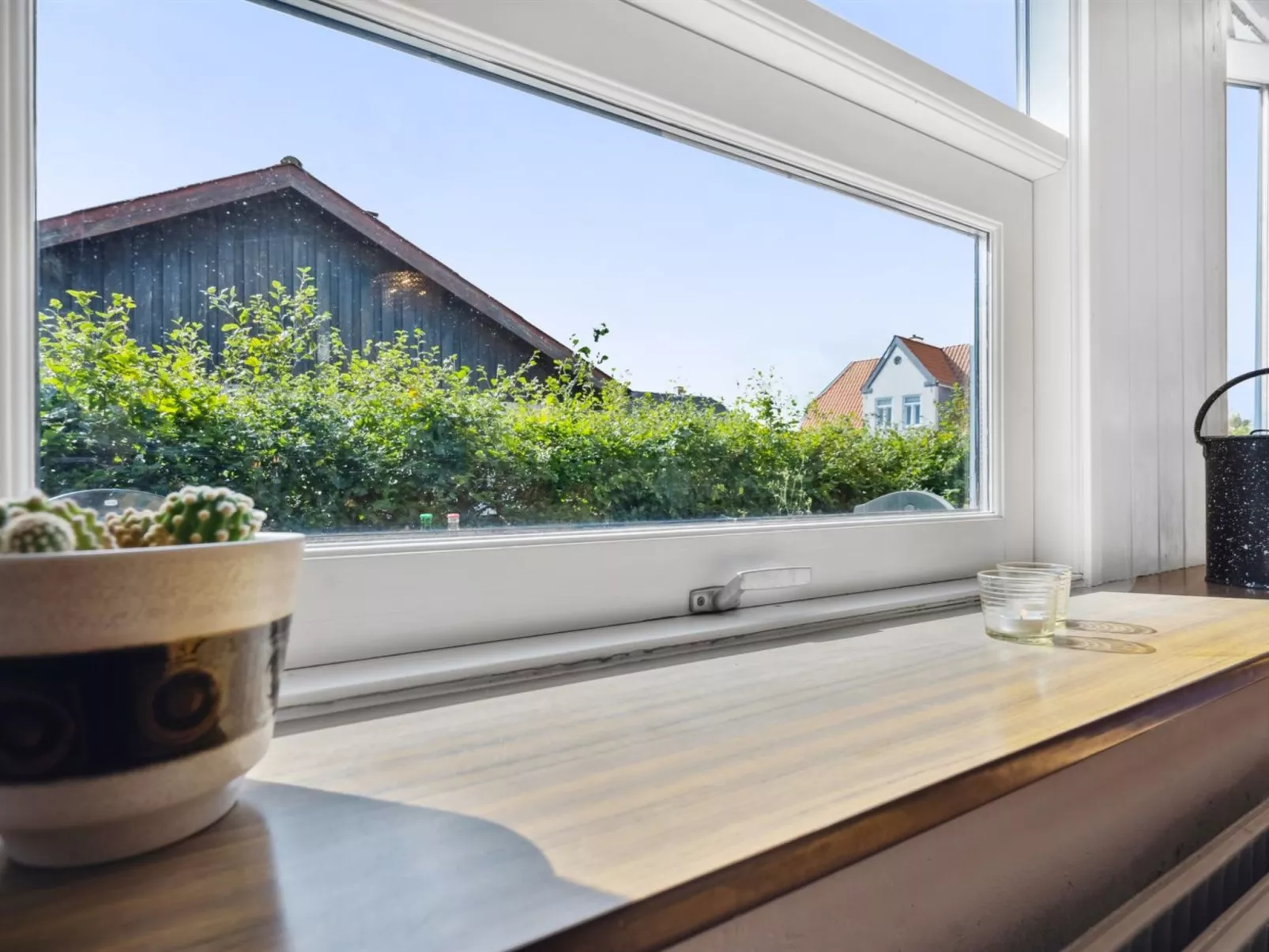 "Magh" - 9.8km from the sea - Inside
