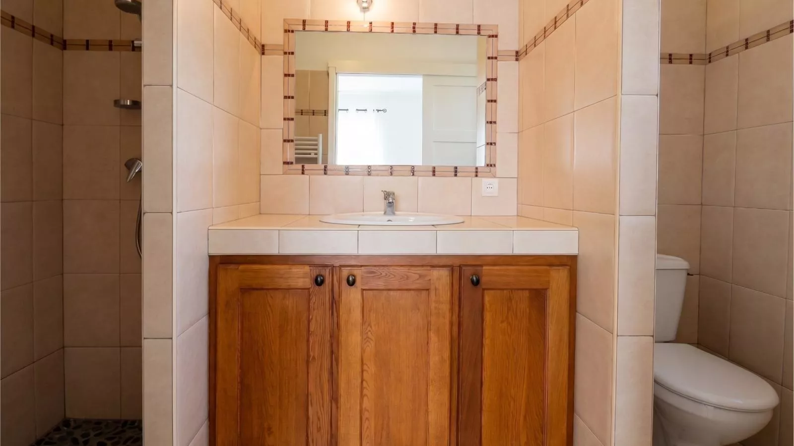 Du Soleil - Bathroom