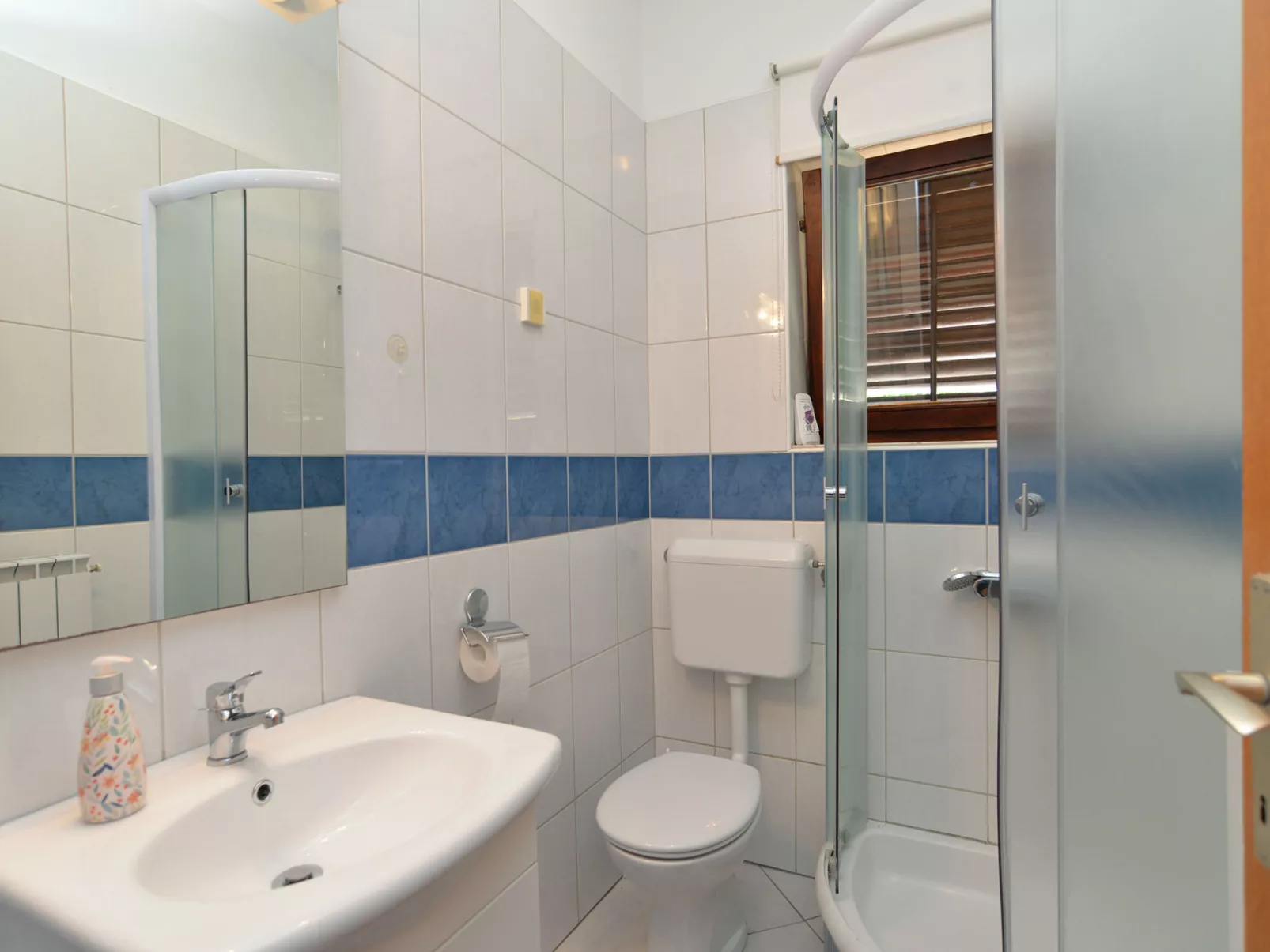 Apartment 242 - Drinnen