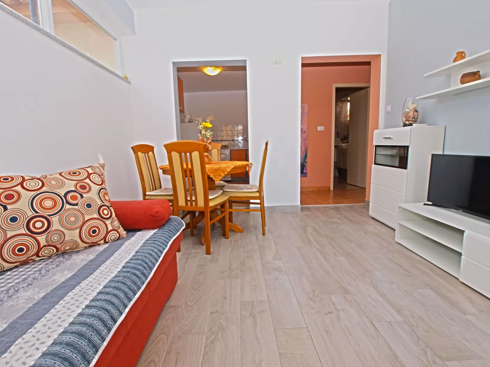 Apartment 1200 - Inside