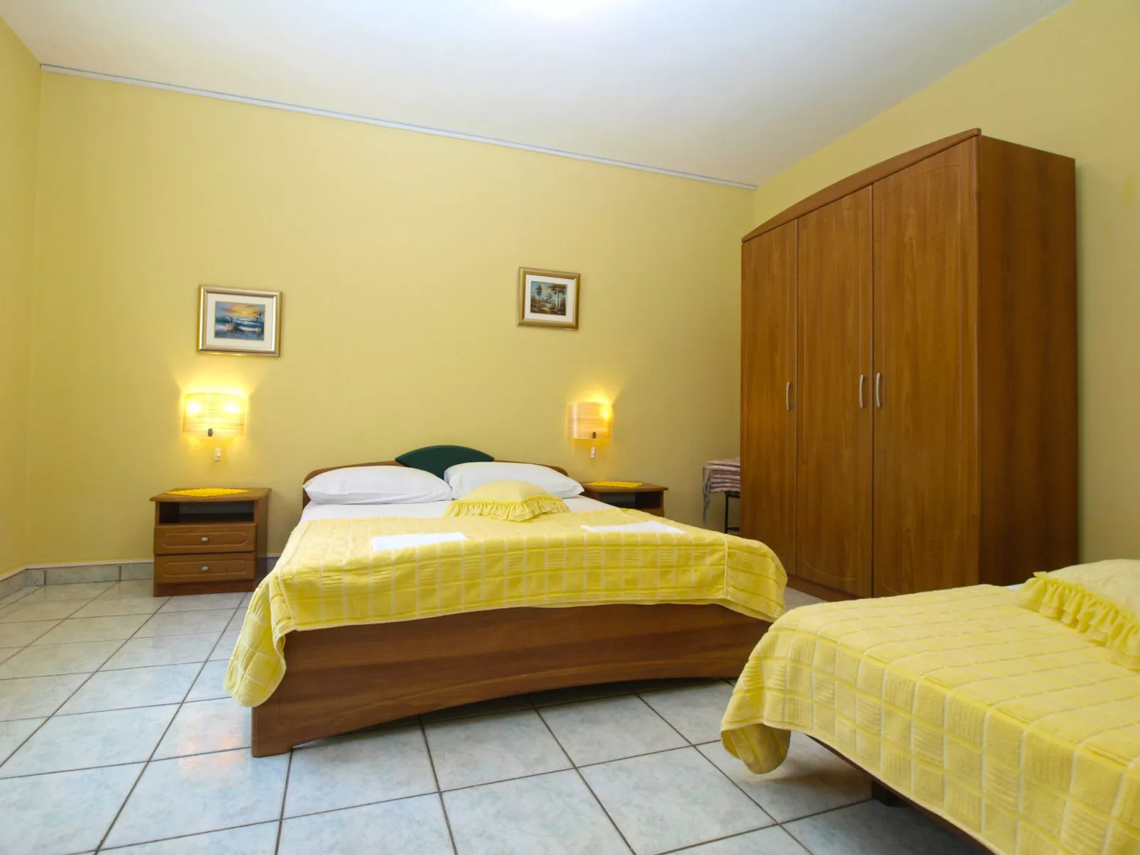 Apartment 1682 - Inside