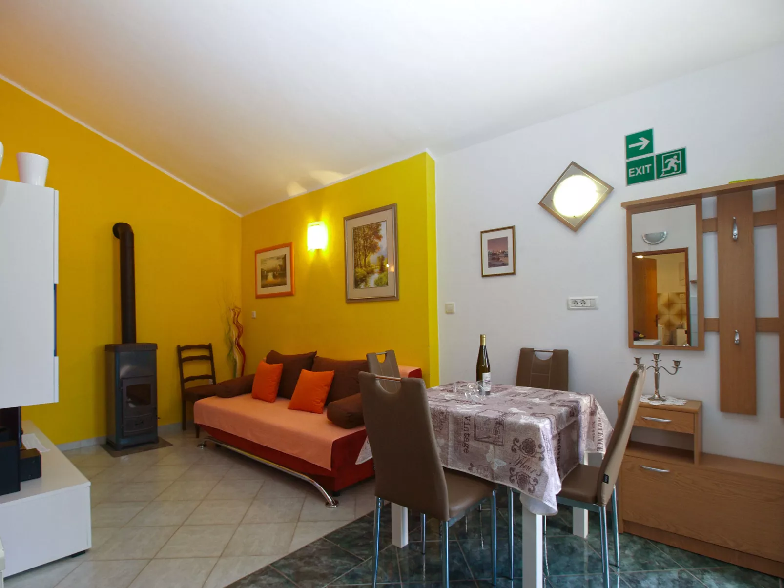 House 2106 - Inside