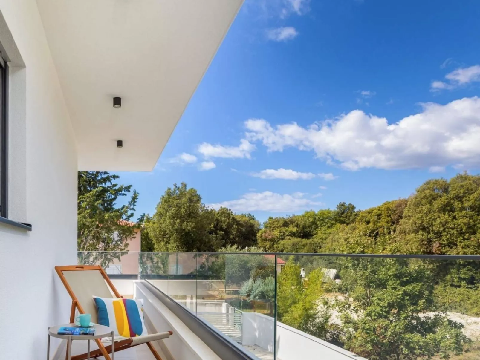 Villa 2246 - Draußen