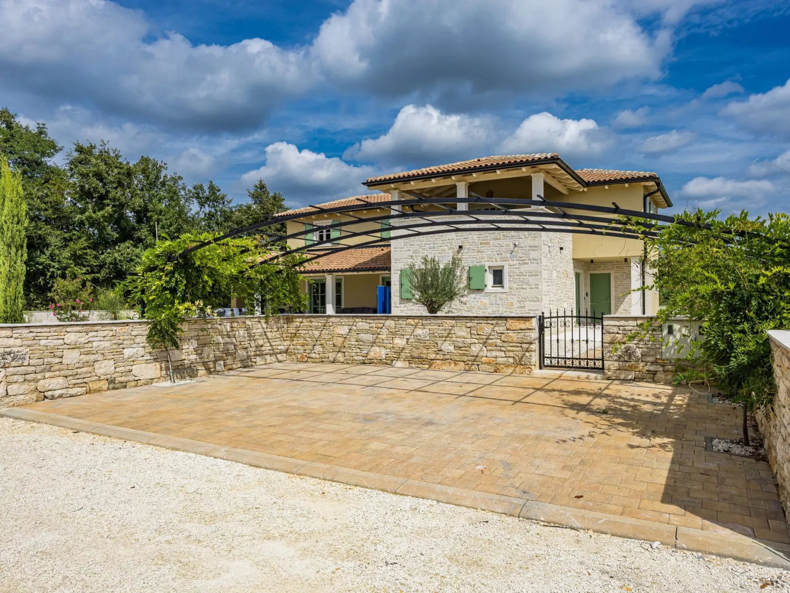 Villa Lunistra - Draußen