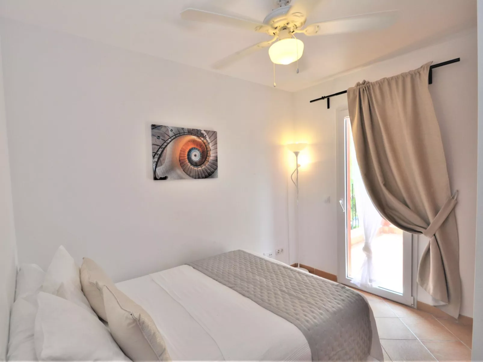 VILLA en Zona residencial tranquila con piscina privada ideal para familias - W - Inside