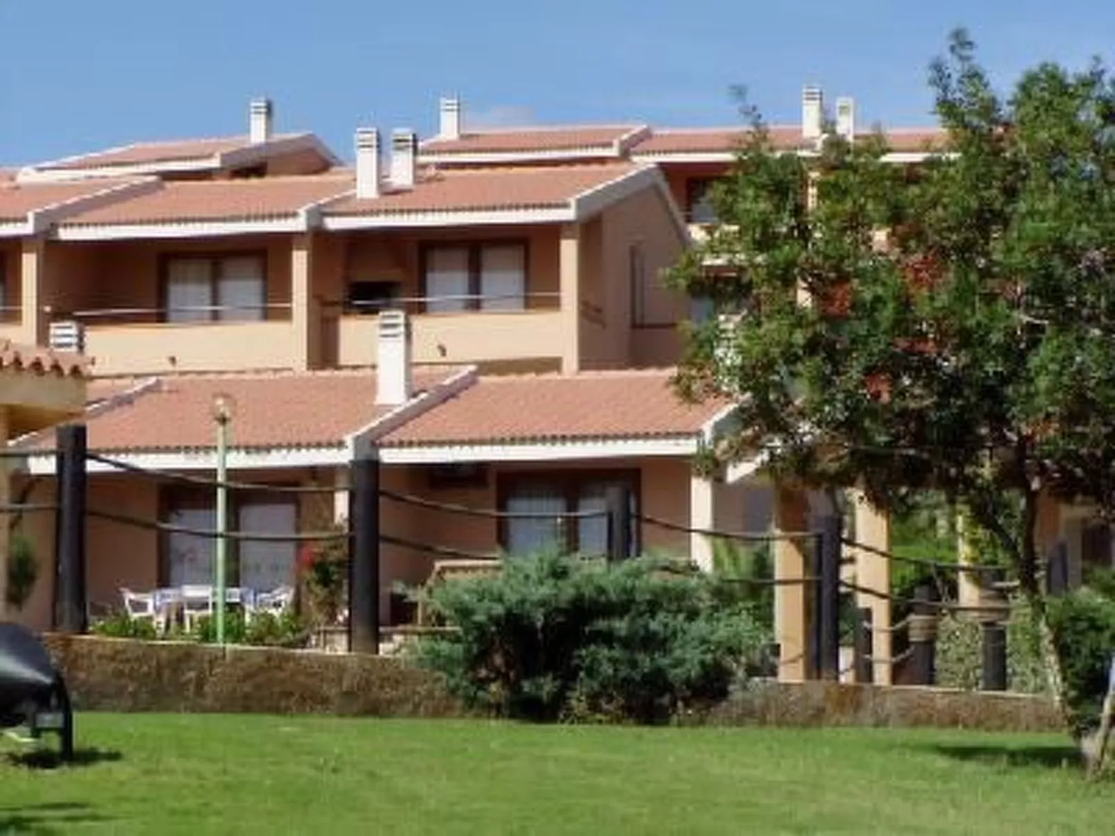 Tolle Wohnung in Villaputzu mit Terrasse und Grill - Outside