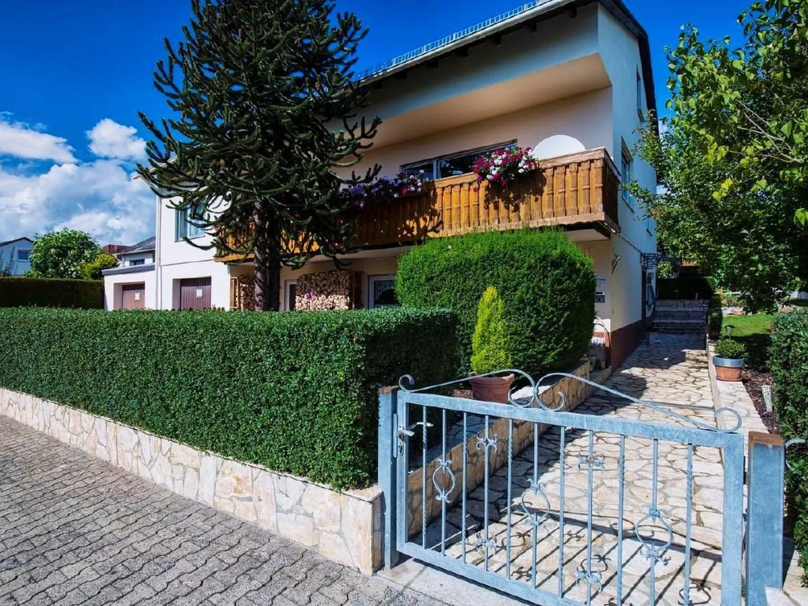Große Wohnung in Mensfelden mit Großem Balkon - Inside
