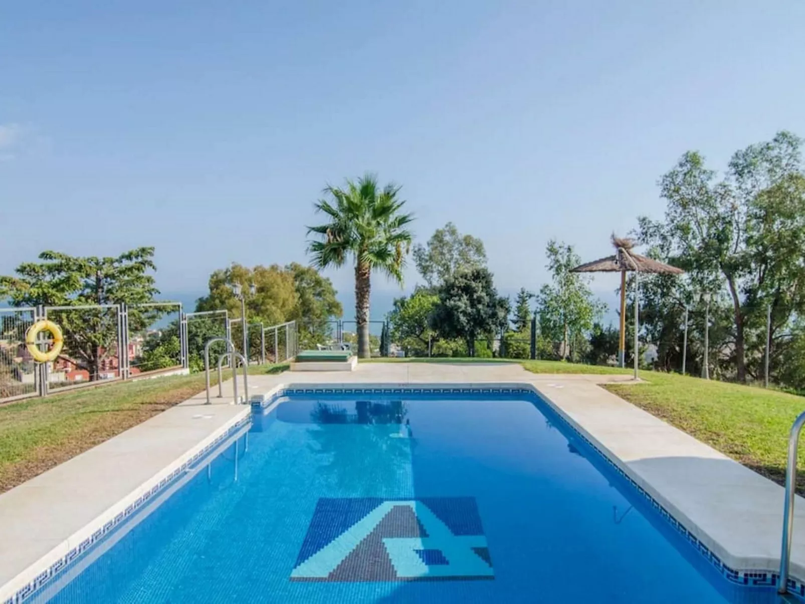 "Córdoba" mit Gemeinschaftspool und fantastischer Aussicht in einem andalusisch - Draußen