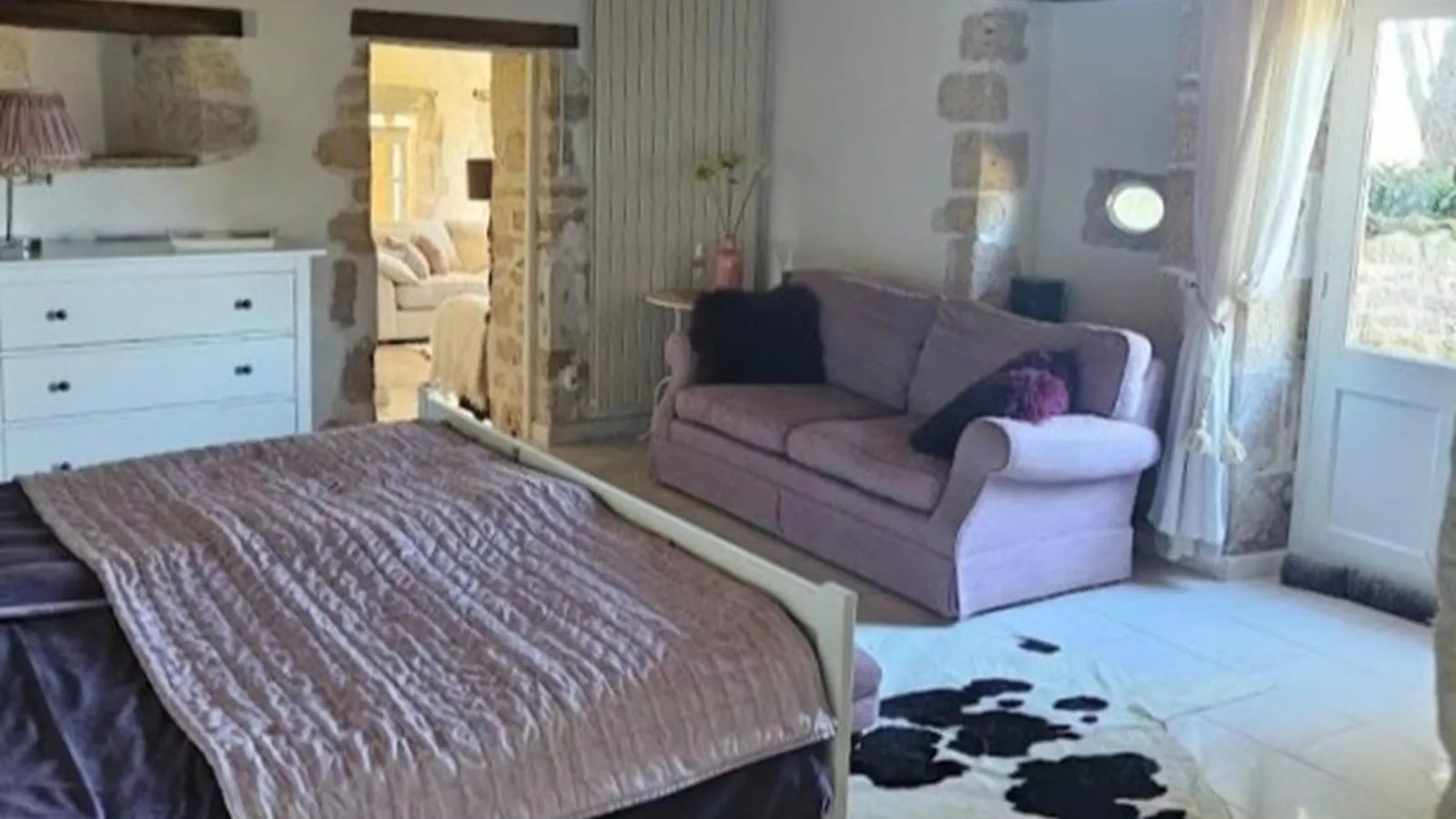 Le Bonheur - Bedroom