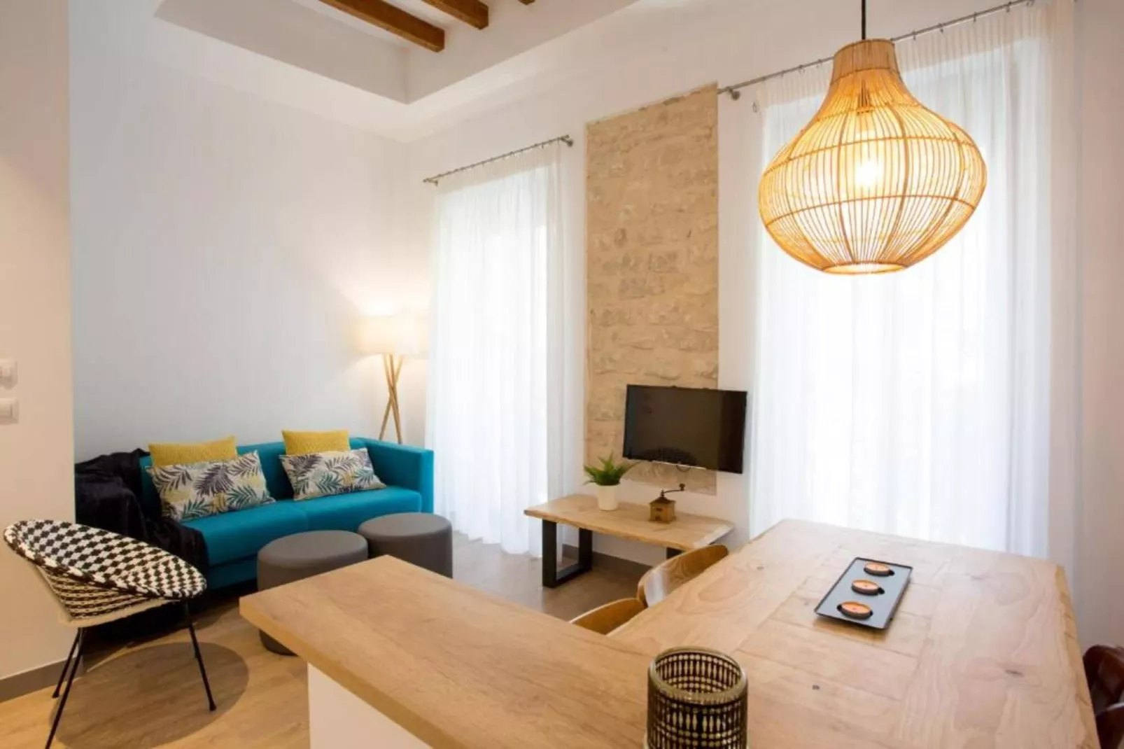 Apartamento 1dormitorio con ducha - Wohnzimmer