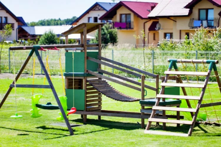 Apartament nr 1 dla 4 osób Dębki - Gardens in summer