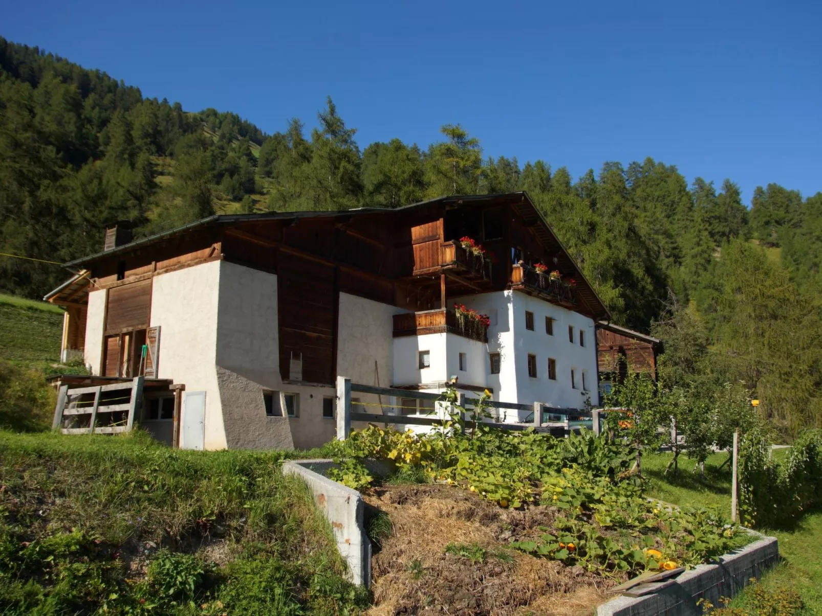 Agrotourismus Pütschai Josom, (Sta. Maria - Santa Maria Val Müstair). - Outside