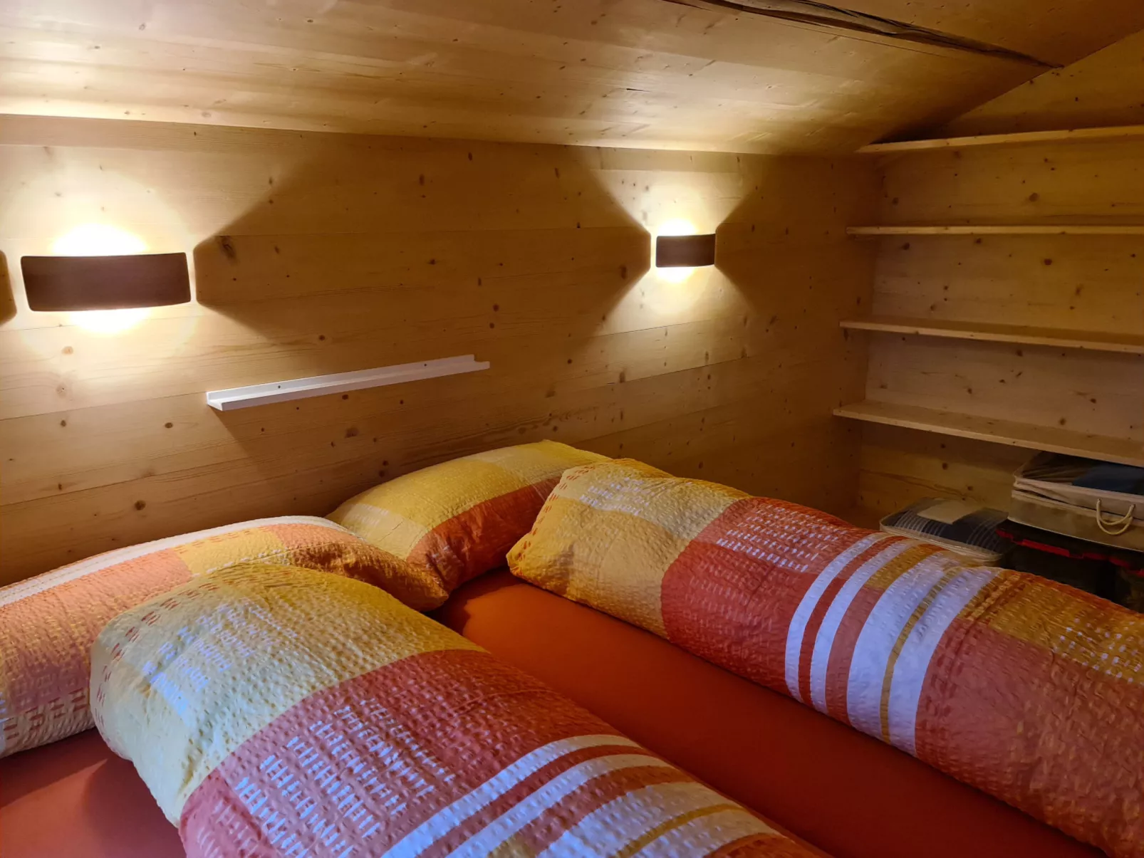 Maiensäss Tegia Cucagna, Rueun, (Rueun). - Inside