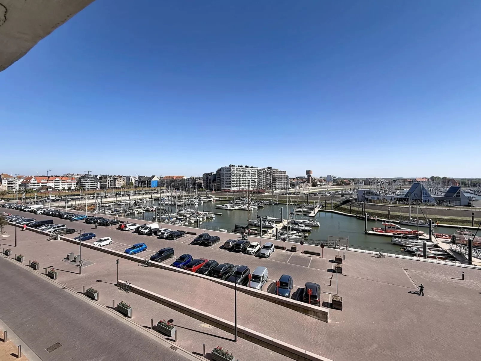 Bella III with harbour view - Draußen