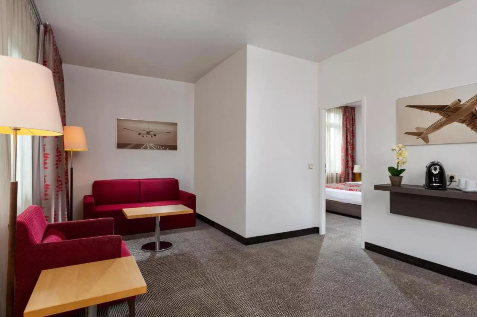 One-Bedroom Suite Twin beds - Living room