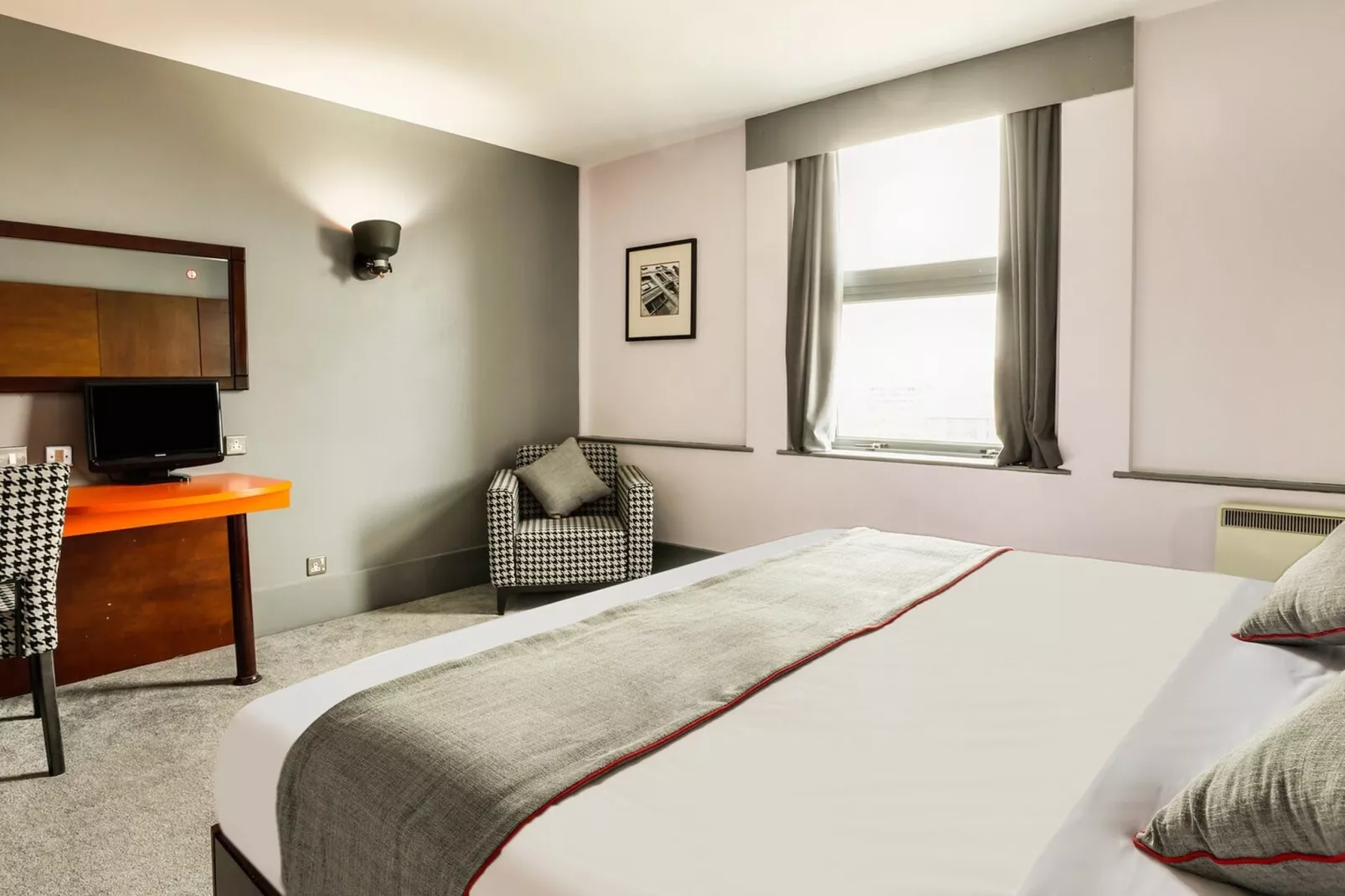 Standard King Room - Schlafzimmer