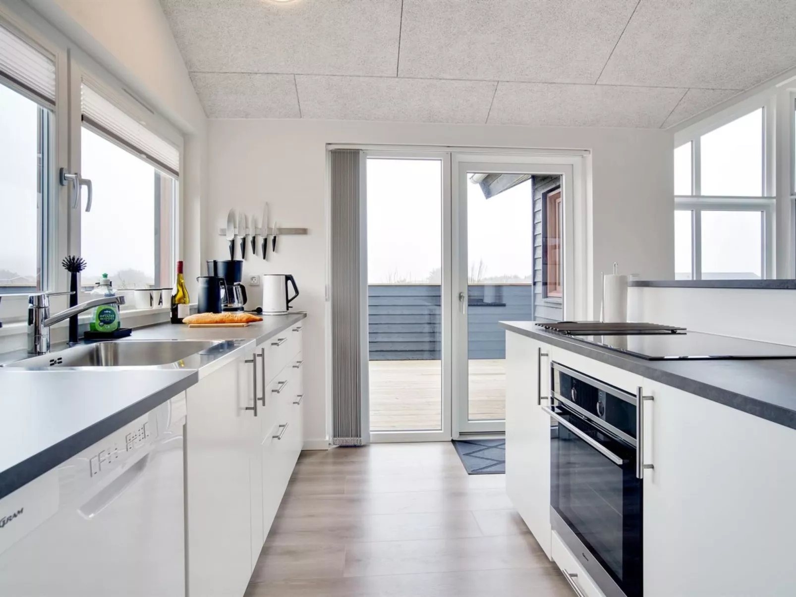 "Antina" - 400m from the sea - Drinnen