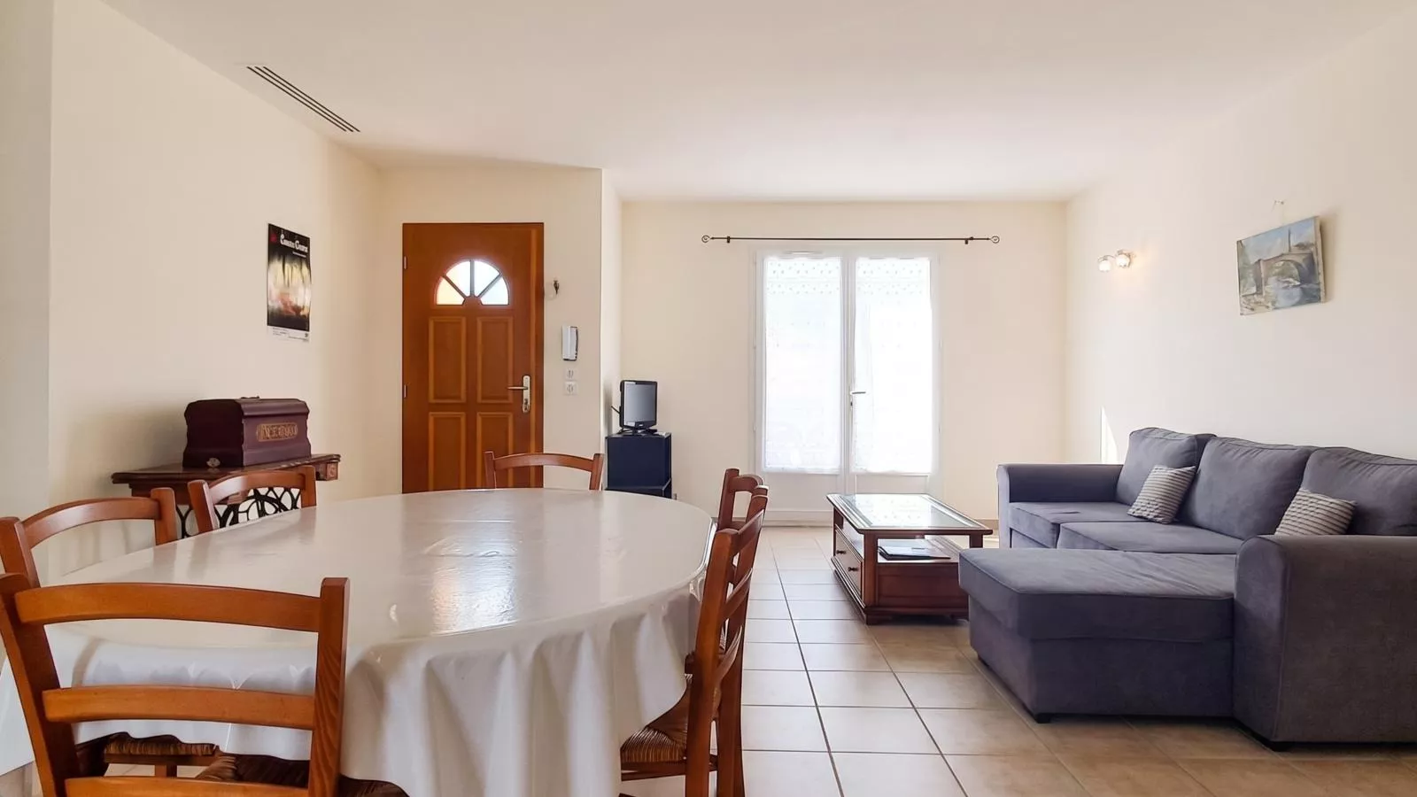 Du Soleil - Dining room