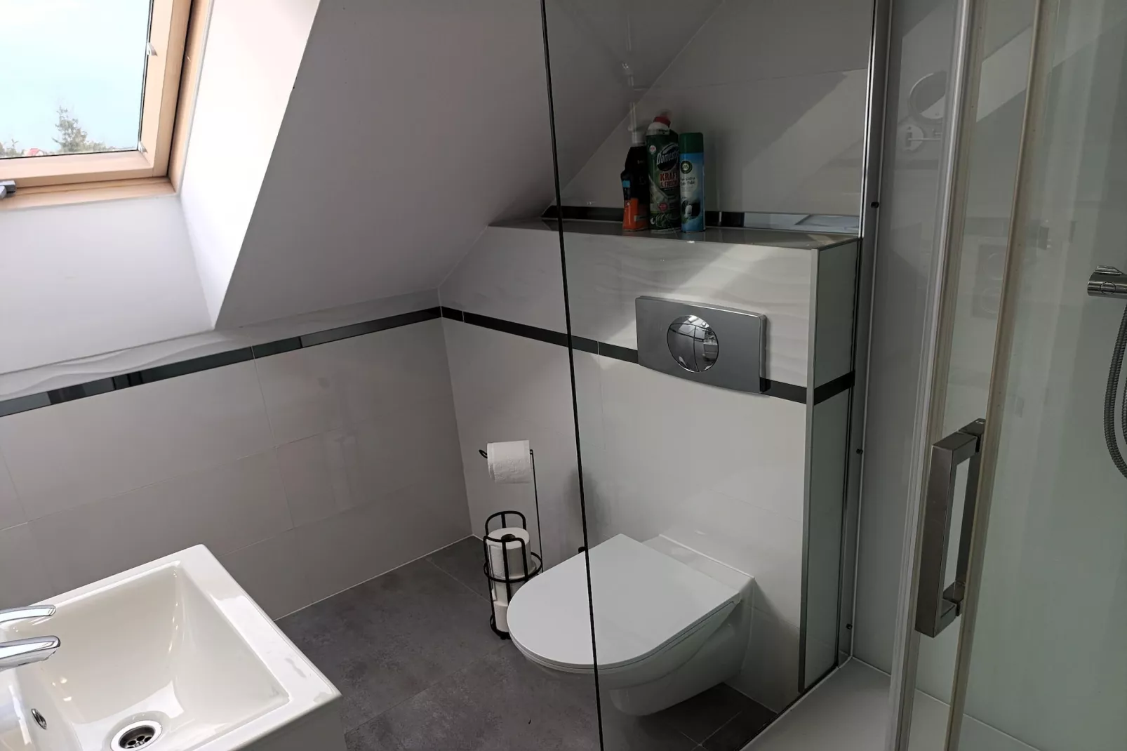 Komfortowy apartament dla 9 osób Międzywodzie II piętro - Badezimmer