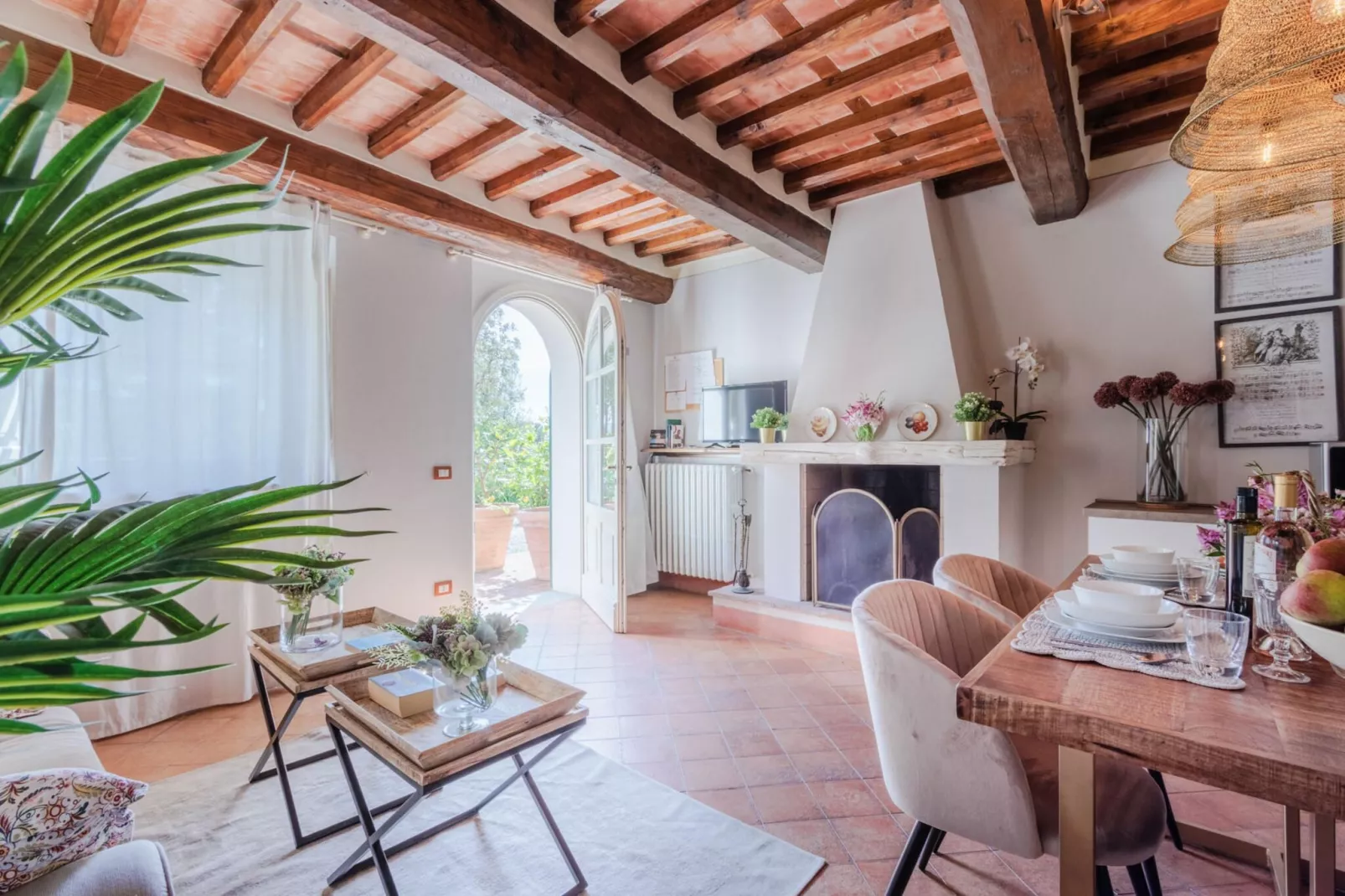 Jacopo Farmhouse Apartment in Wine Resort in Lucca - Dining room