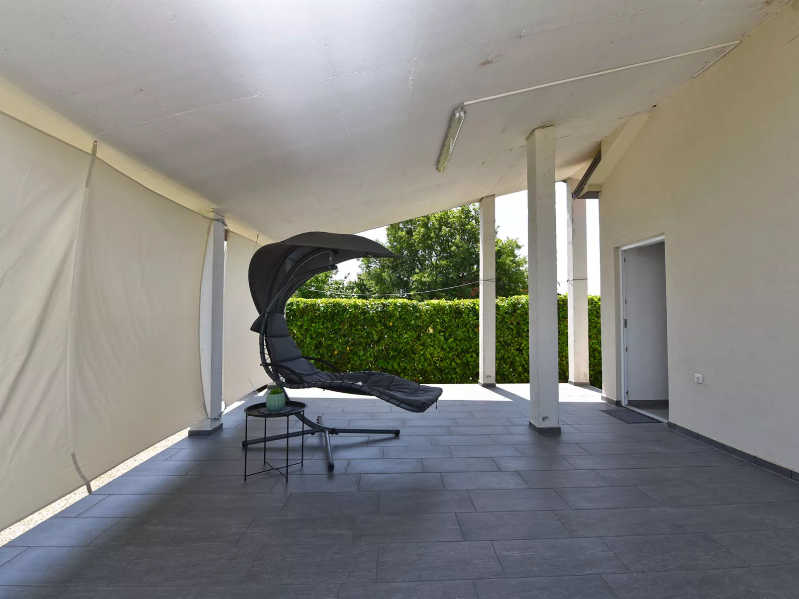House 2154 - Outside